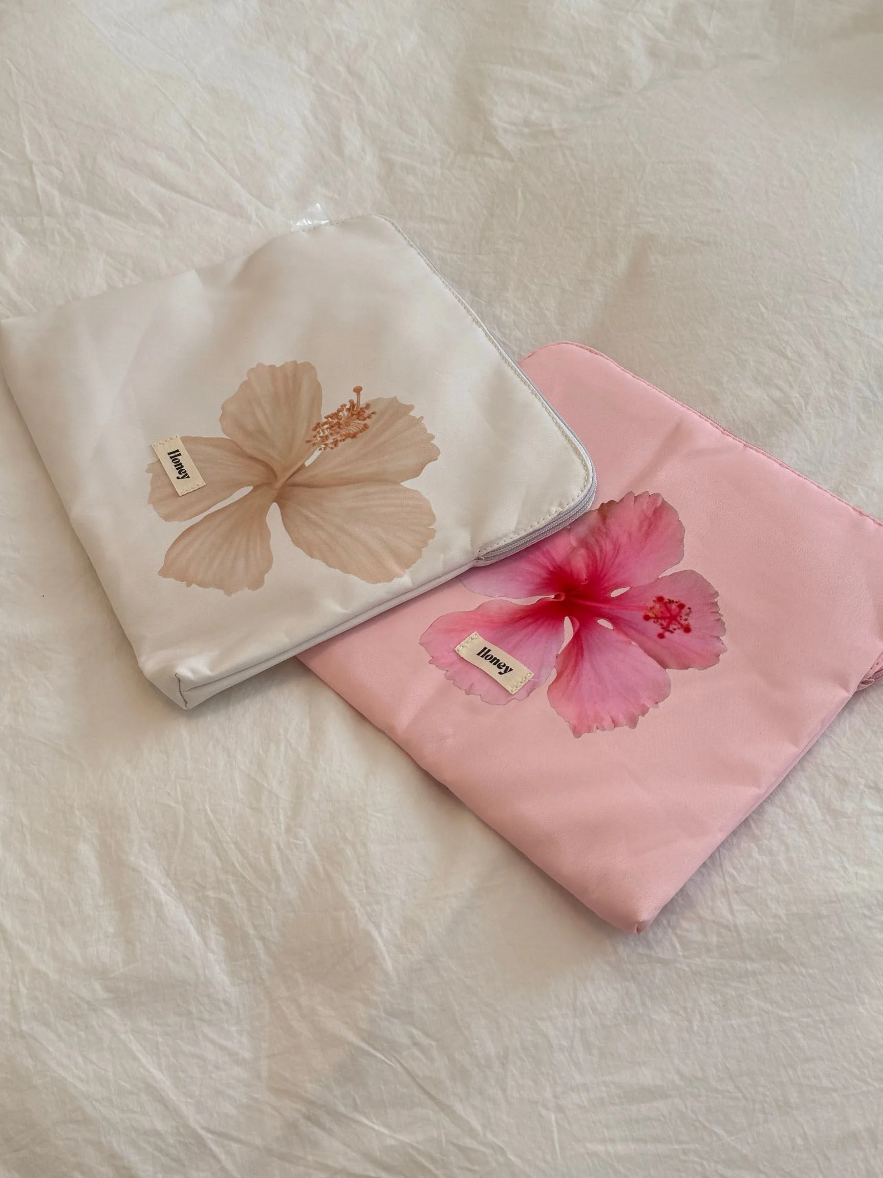 Honey computer sleeve – Light pink with pink flower 3 Honey computer sleeve – Light pink with pink flower