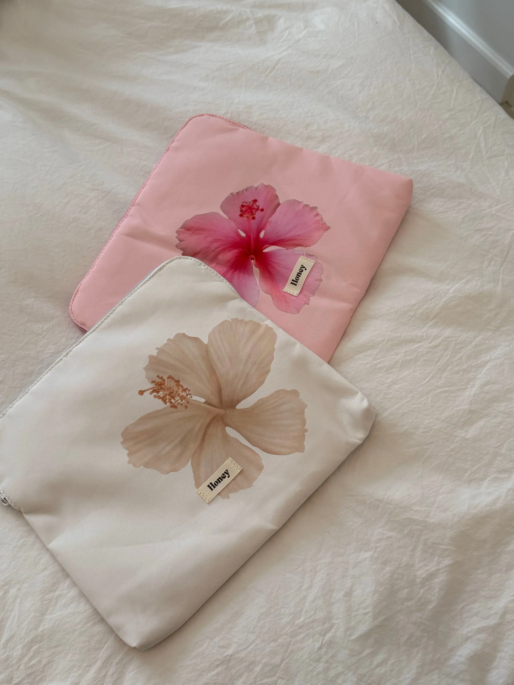 Honey computer sleeve – Light pink with pink flower 5 Honey computer sleeve – Light pink with pink flower