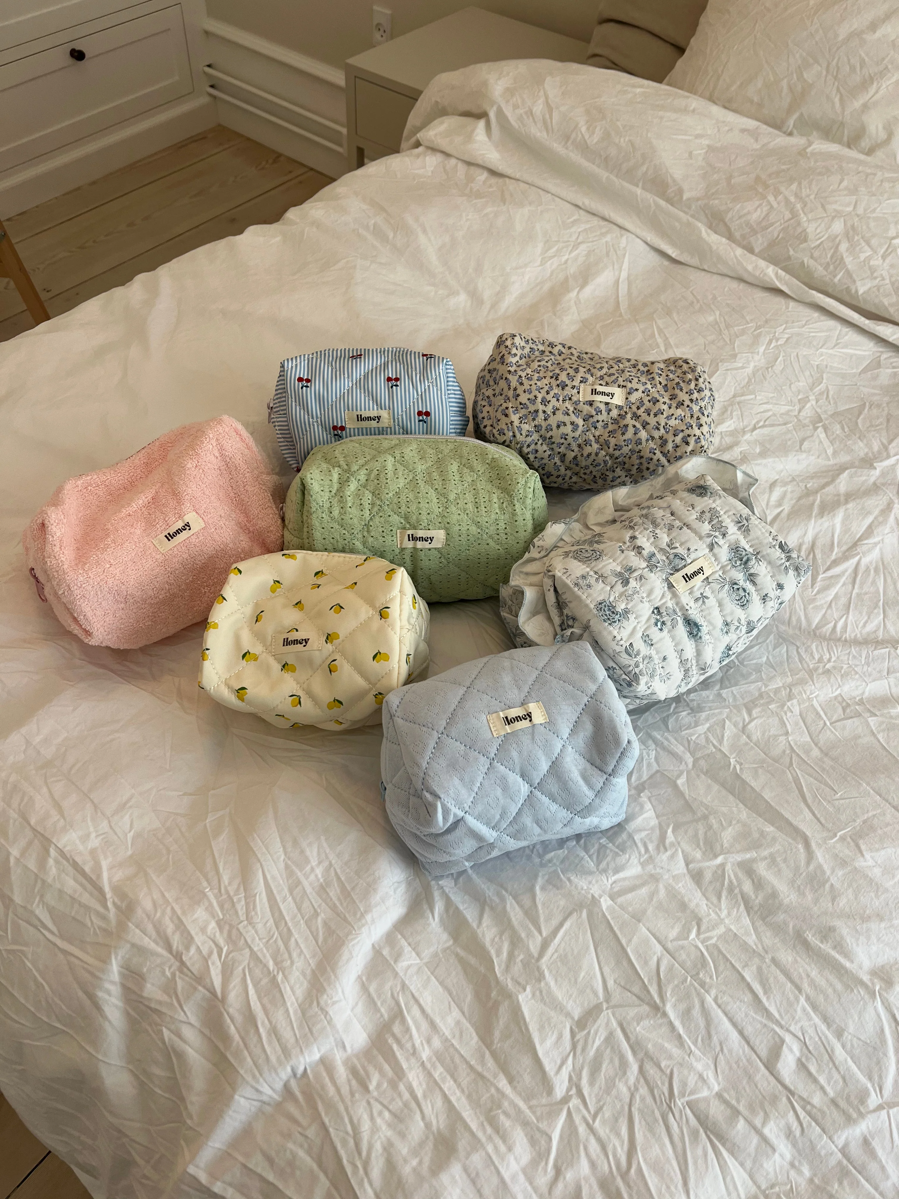 Honey large toiletry bag - Mint green in embroidery 6 Honey large toiletry bag - Mint green in embroidery