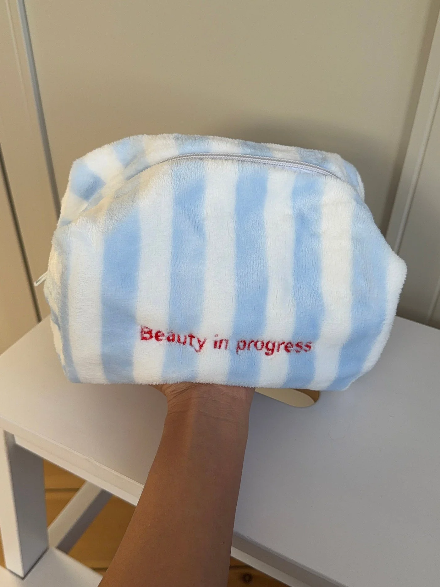 Honey small toiletry bag with stripes – White/blue 5 Honey small toiletry bag with stripes – White/blue