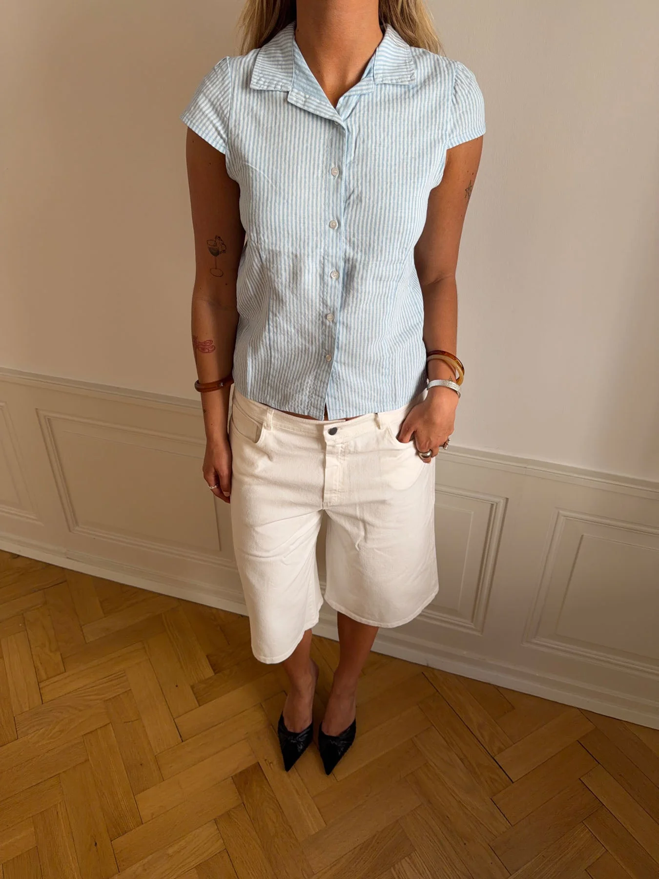 Josephine fitted shirt with short sleeves - Light blue/white 19 Josephine fitted shirt with short sleeves - Light blue/white