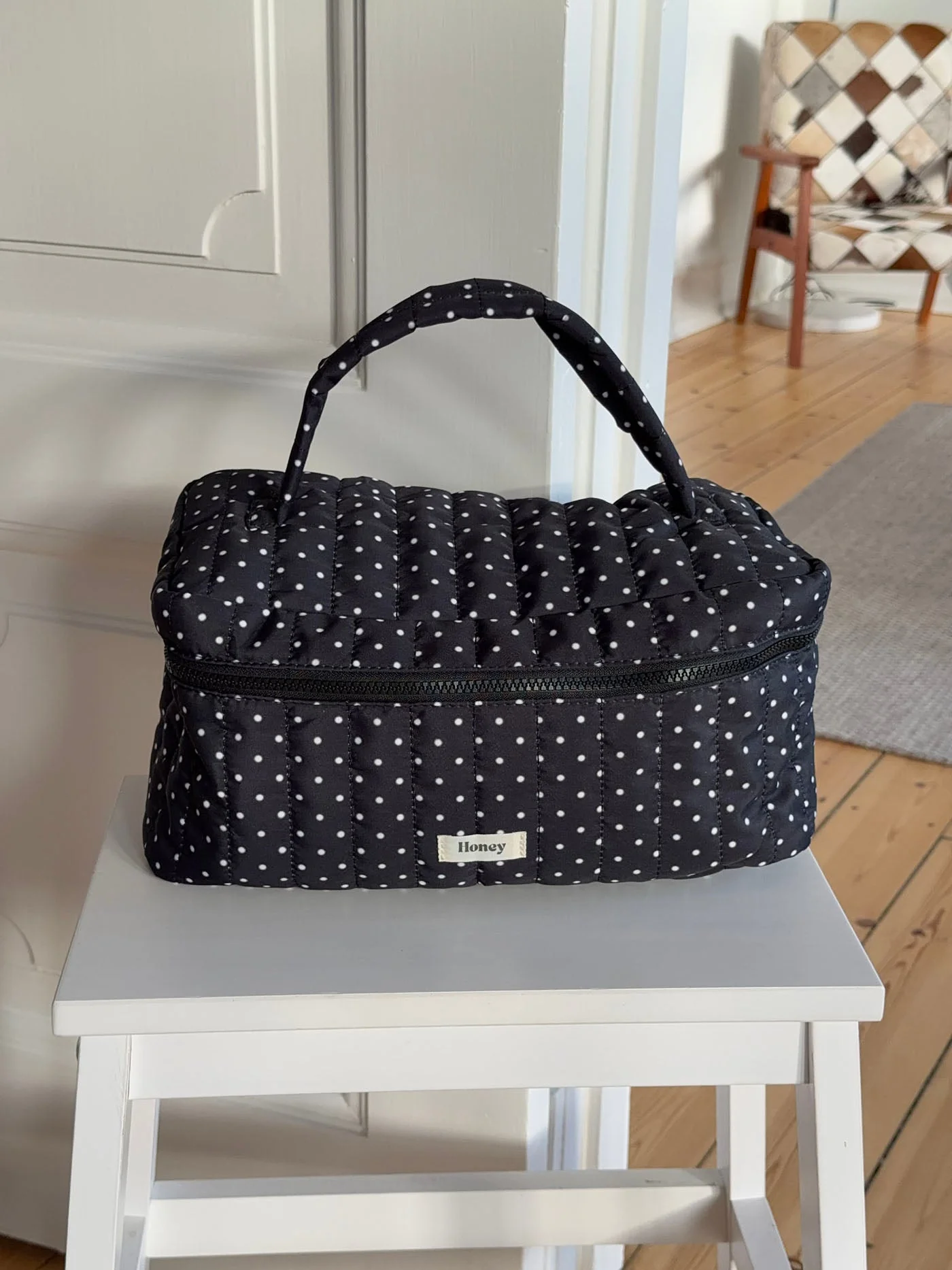 Honey large polka dotted toiletry bag with handle – Black/white 2 Honey large polka dotted toiletry bag with handle – Black/white
