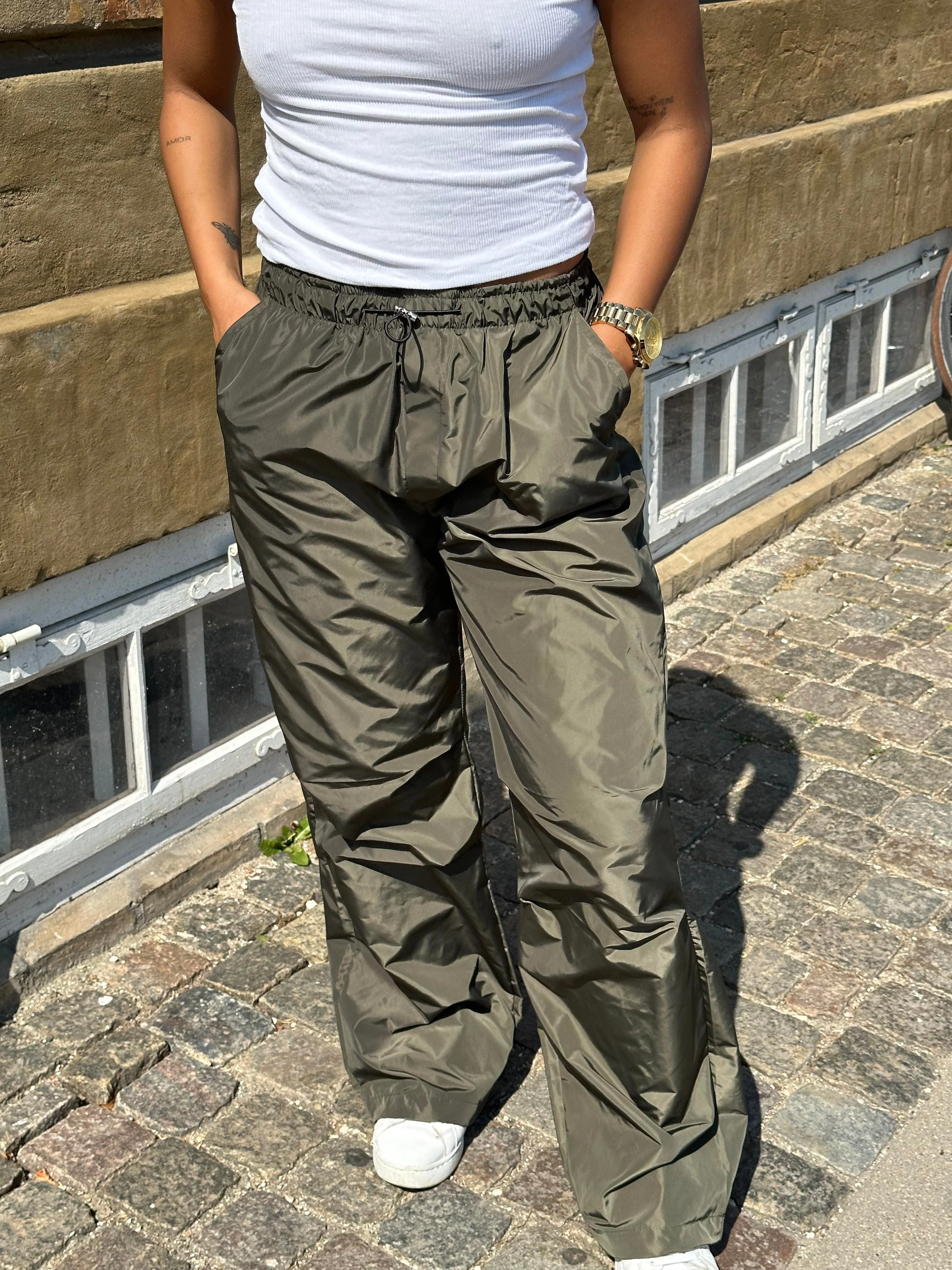 Lesley parachute pants - Khaki 2 Lesley parachute pants - Khaki