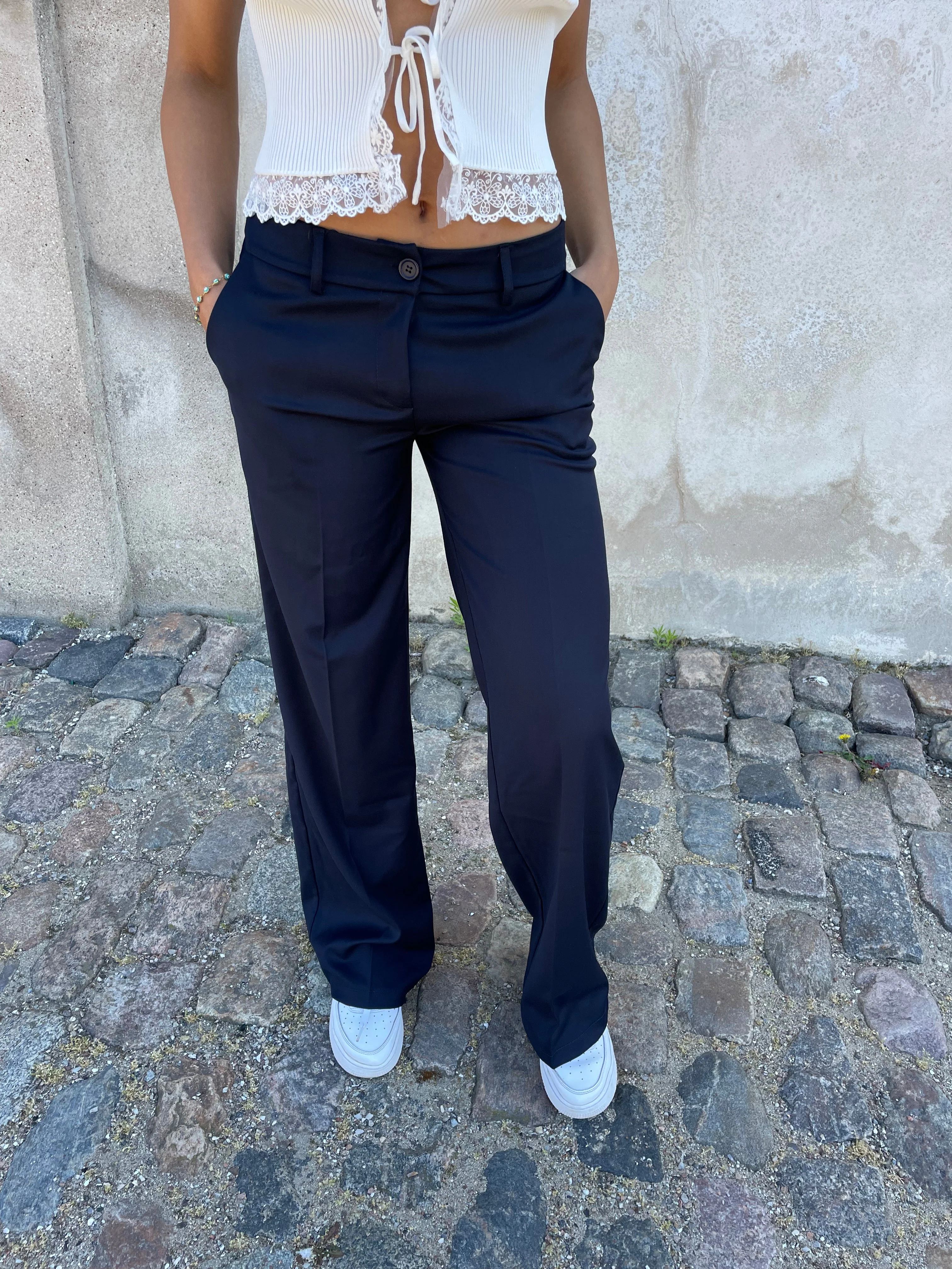 Kienna low-waisted suit pants - Navy 5 Kienna low-waisted suit pants - Navy