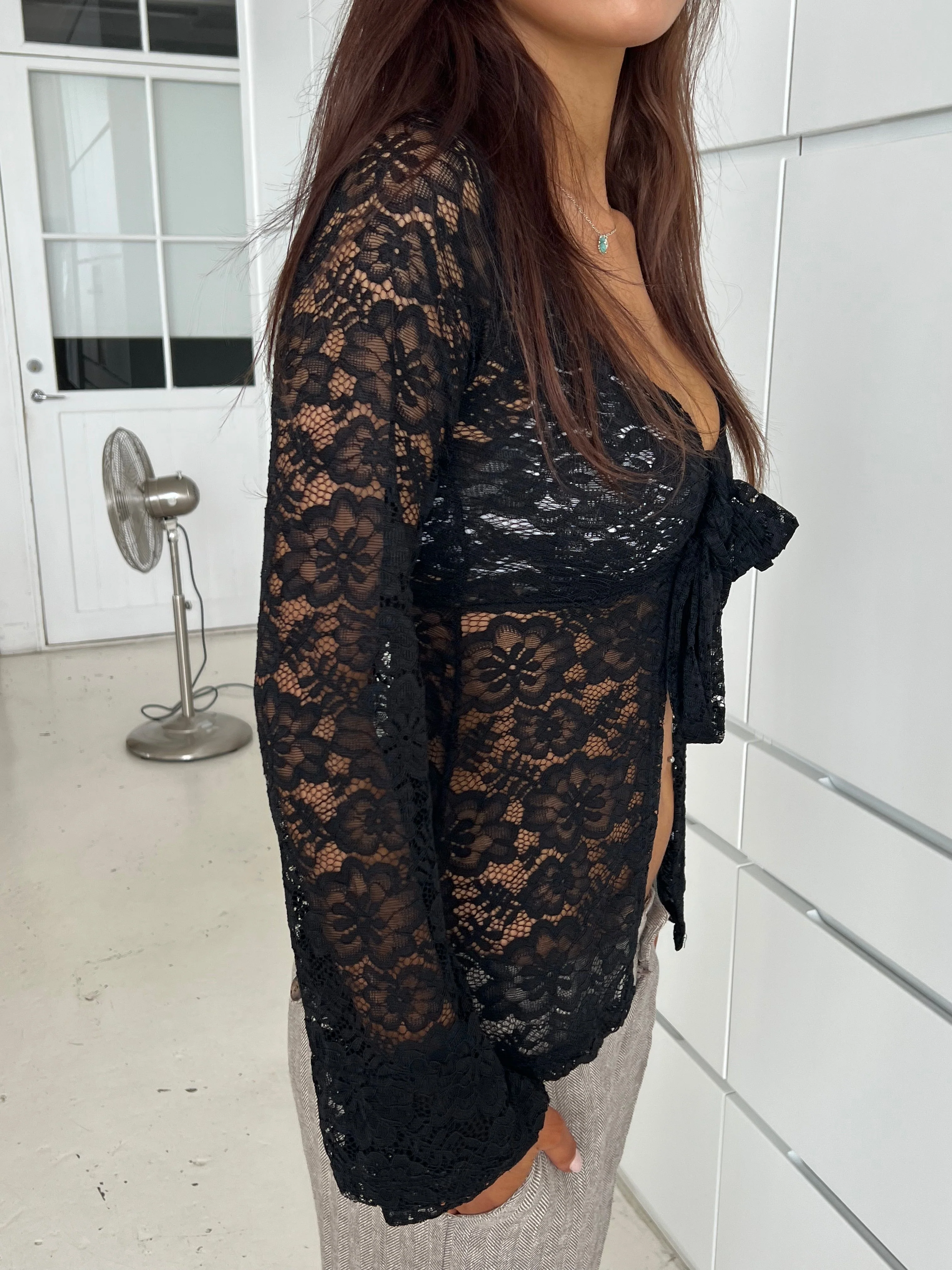 Maddy blouse - Black lace 6 Maddy blouse - Black lace