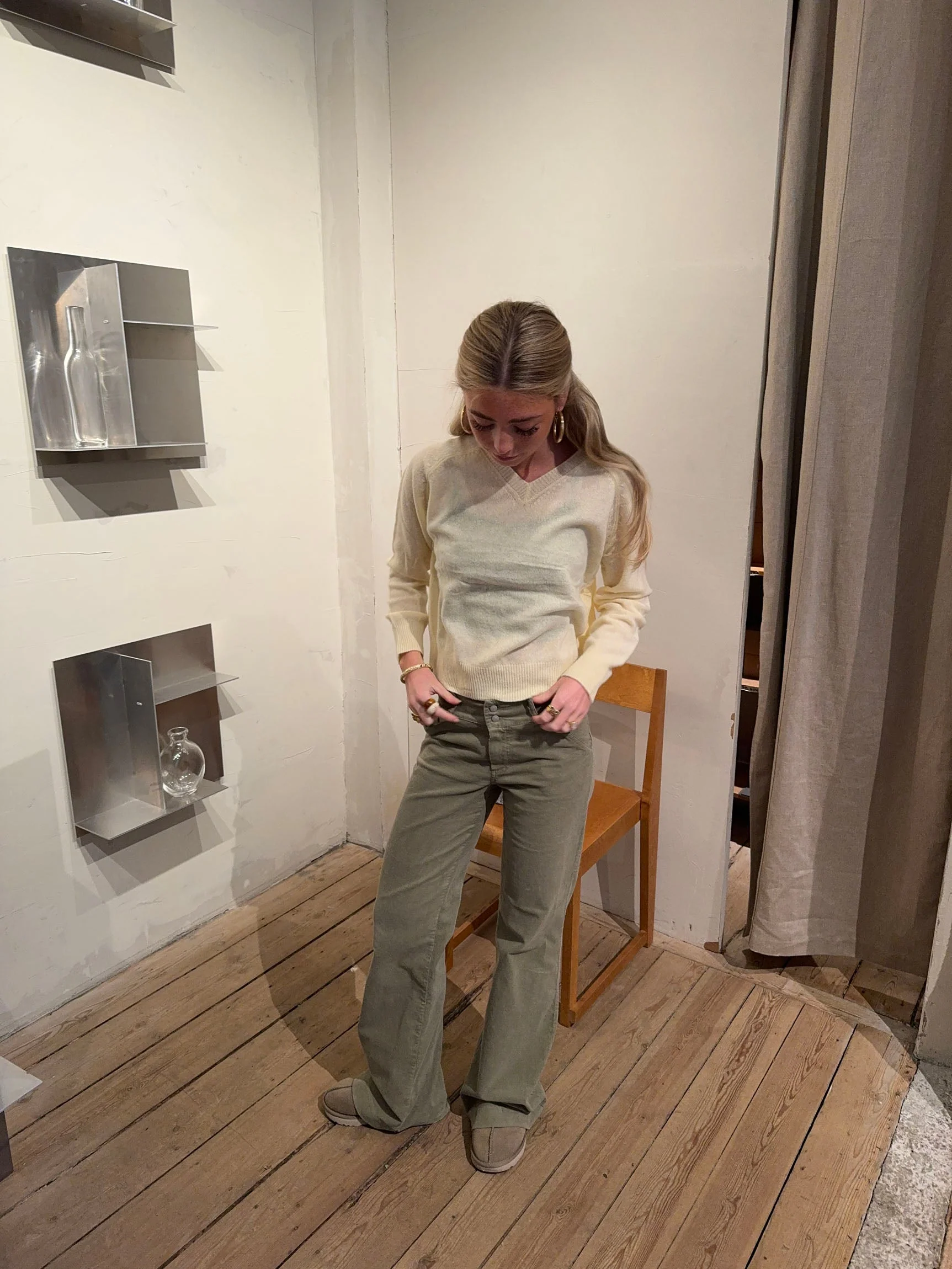 Aiko v-neck sweater - Yellow 9 Aiko v-neck sweater - Yellow