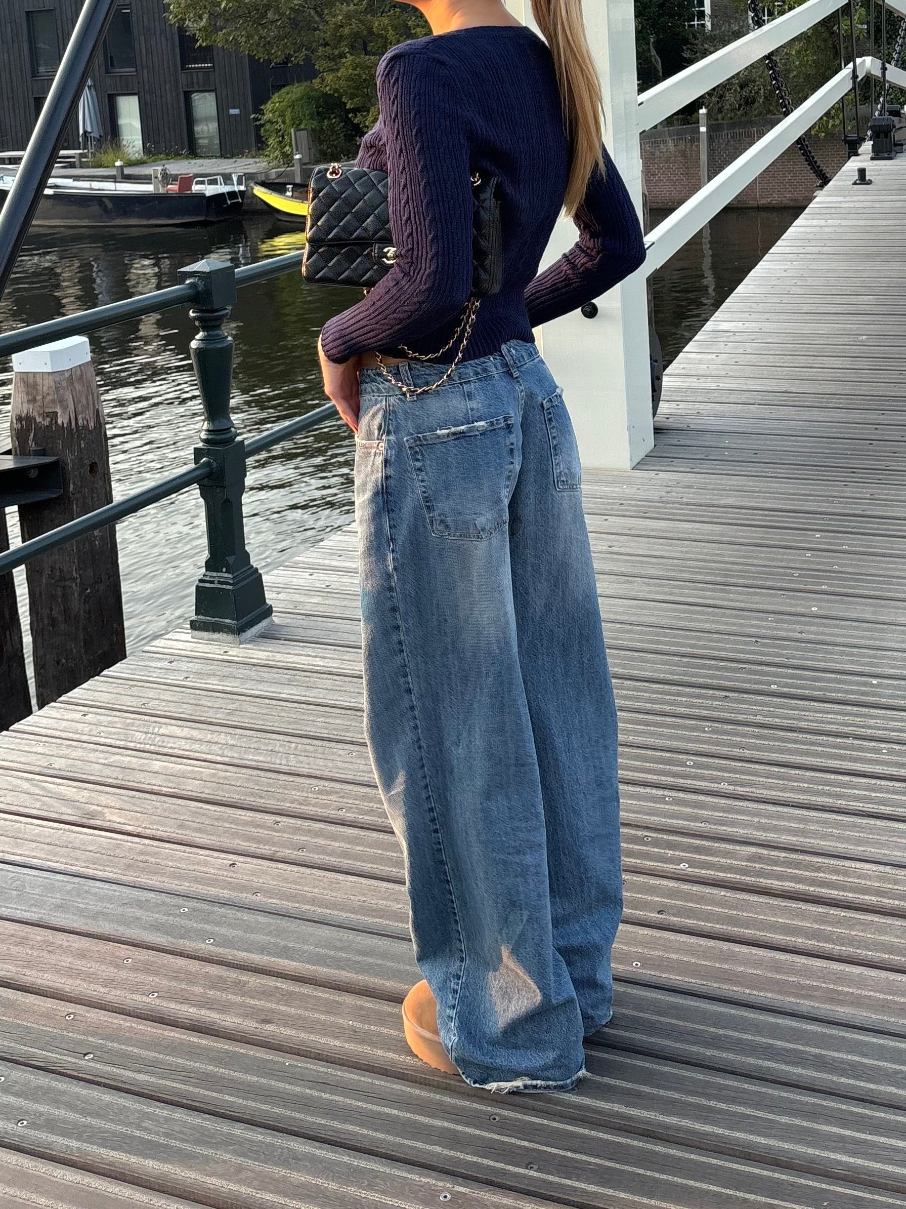 Alaia low-waisted jeans with lightning detail - Light denim 5 Alaia low-waisted jeans with lightning detail - Light denim