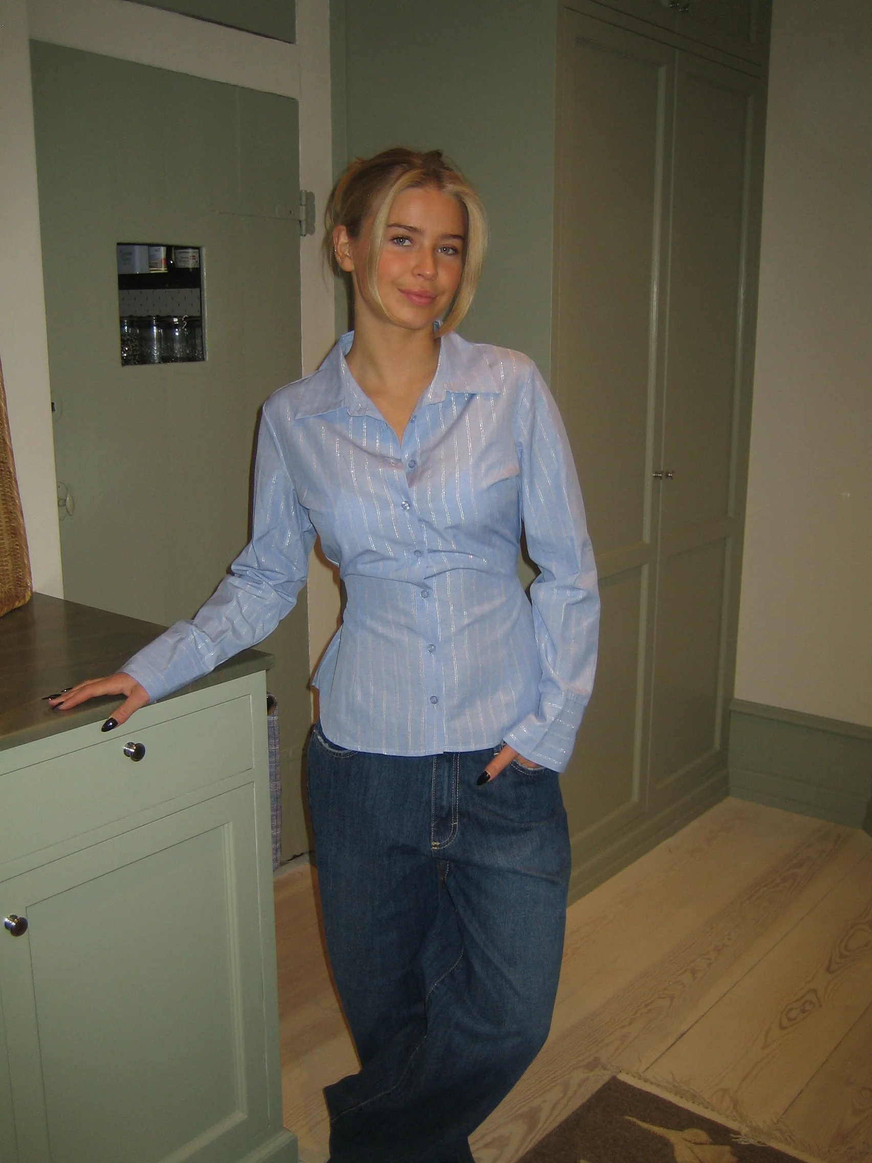 Alberte fitted shirt - Blue/silver stripes 12 Alberte fitted shirt - Blue/silver stripes