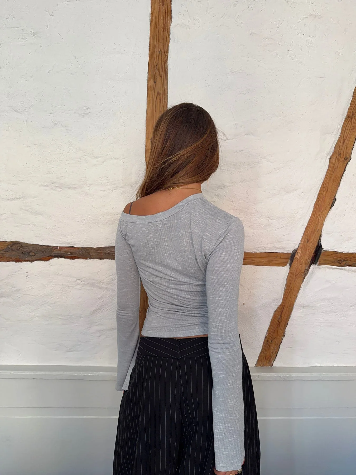 Aven one shoulder - Light grey 3 Aven one shoulder - Light grey