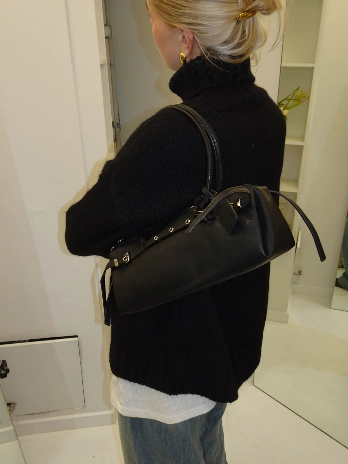 Bobby handbag with metal buttons - Black 7 Bobby handbag with metal buttons - Black