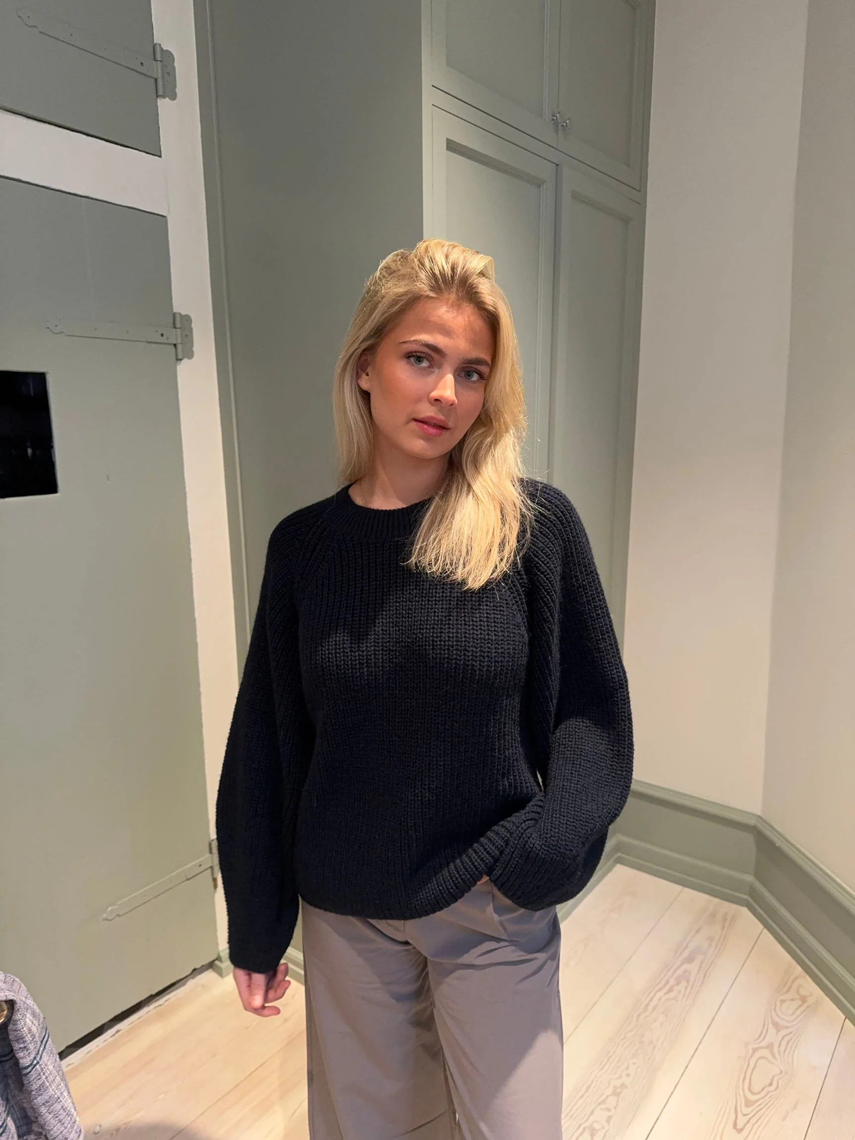 Candie knit - Navy 2 Candie knit - Navy