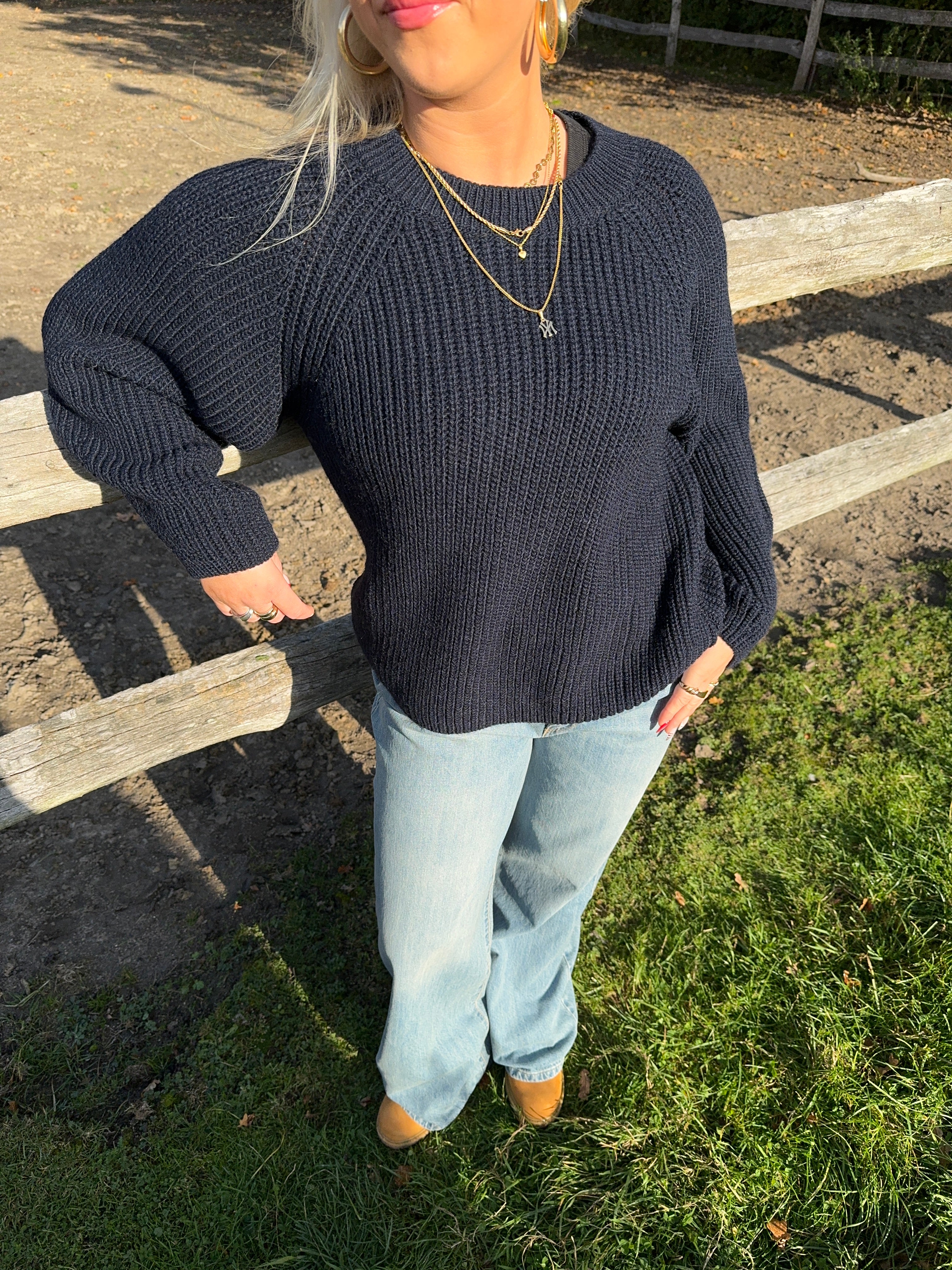 Candie knit - Navy 3 Candie knit - Navy
