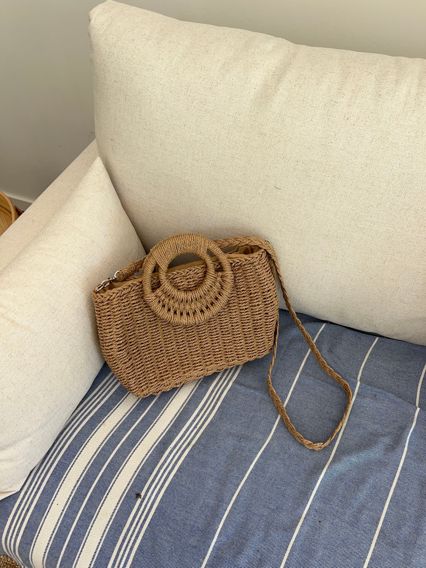 Capua woven straw bag with strap – Beige