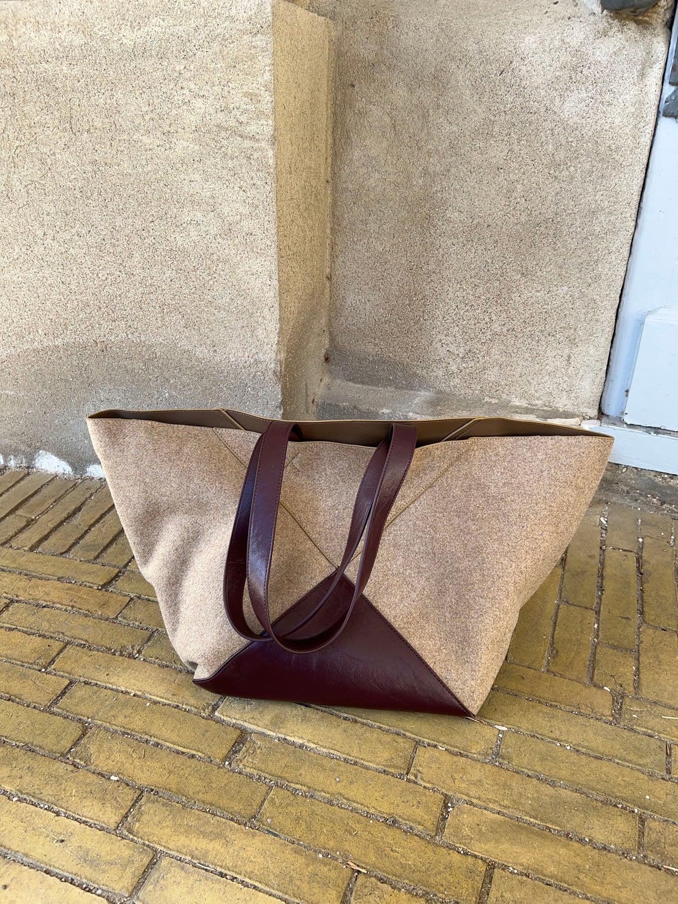 Caracas shoulder bag - Beige/brown 2 Caracas shoulder bag - Beige/brown