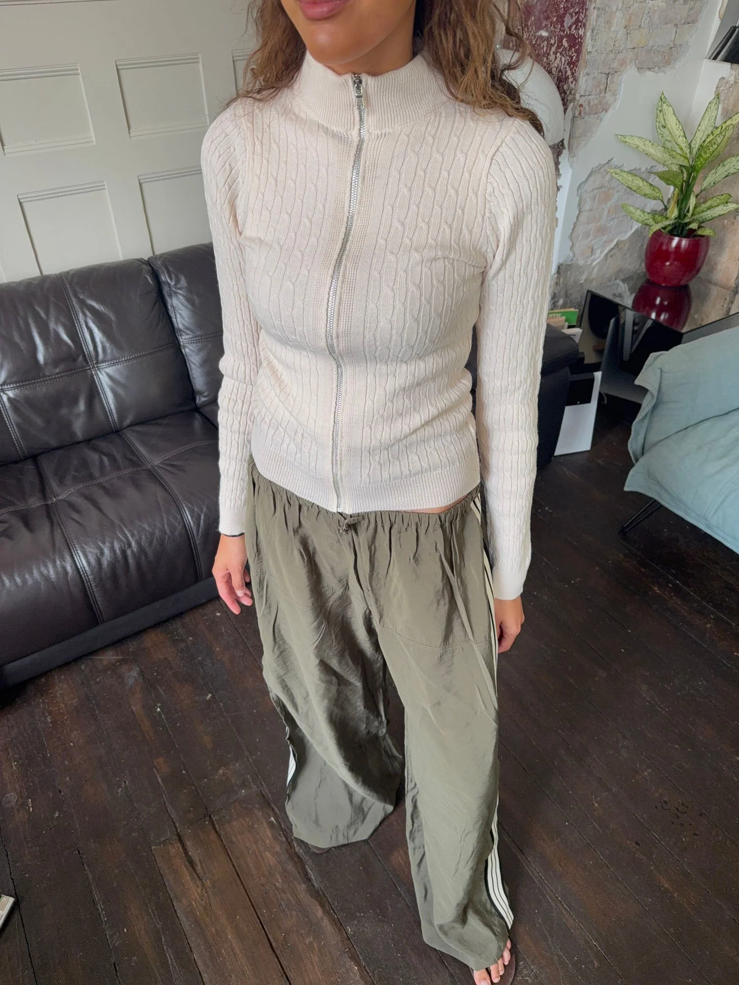 Carly cable knit with zipper – Off white 10 Carly cable knit with zipper – Off white