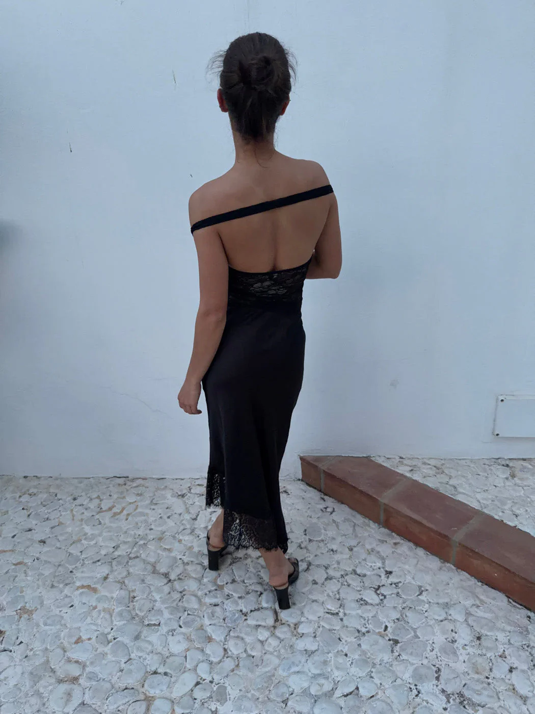 Nicoline off shoulder top in lace - Black 5 Nicoline off shoulder top in lace - Black