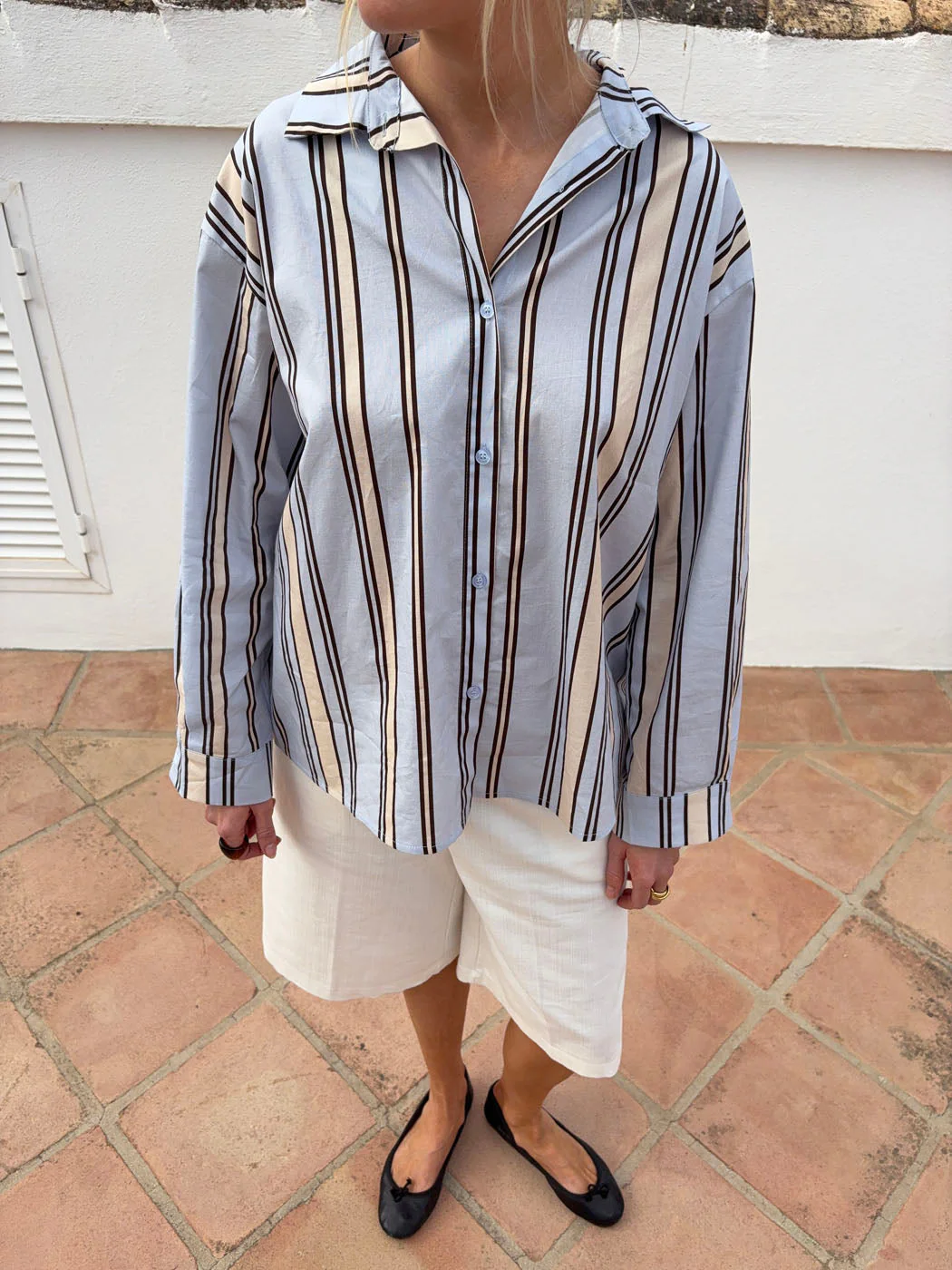 Miki striped shirt with open back - Light blue/beige 10 Miki striped shirt with open back - Light blue/beige