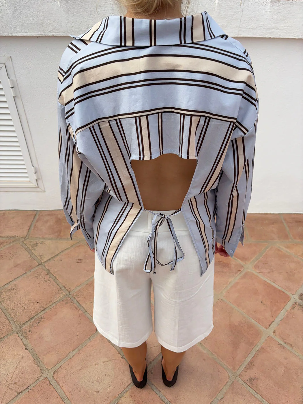 Miki striped shirt with open back - Light blue/beige 5 Miki striped shirt with open back - Light blue/beige