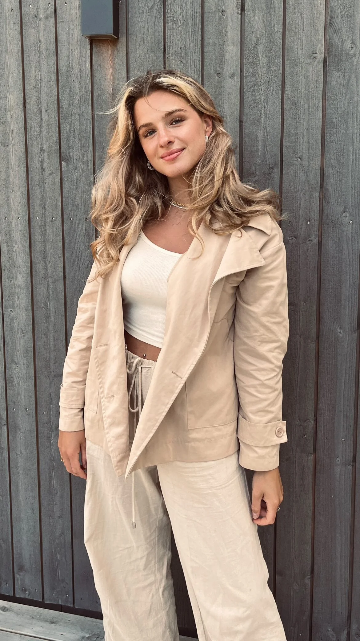 Katya short trenchcoat - Beige 3 Katya short trenchcoat - Beige