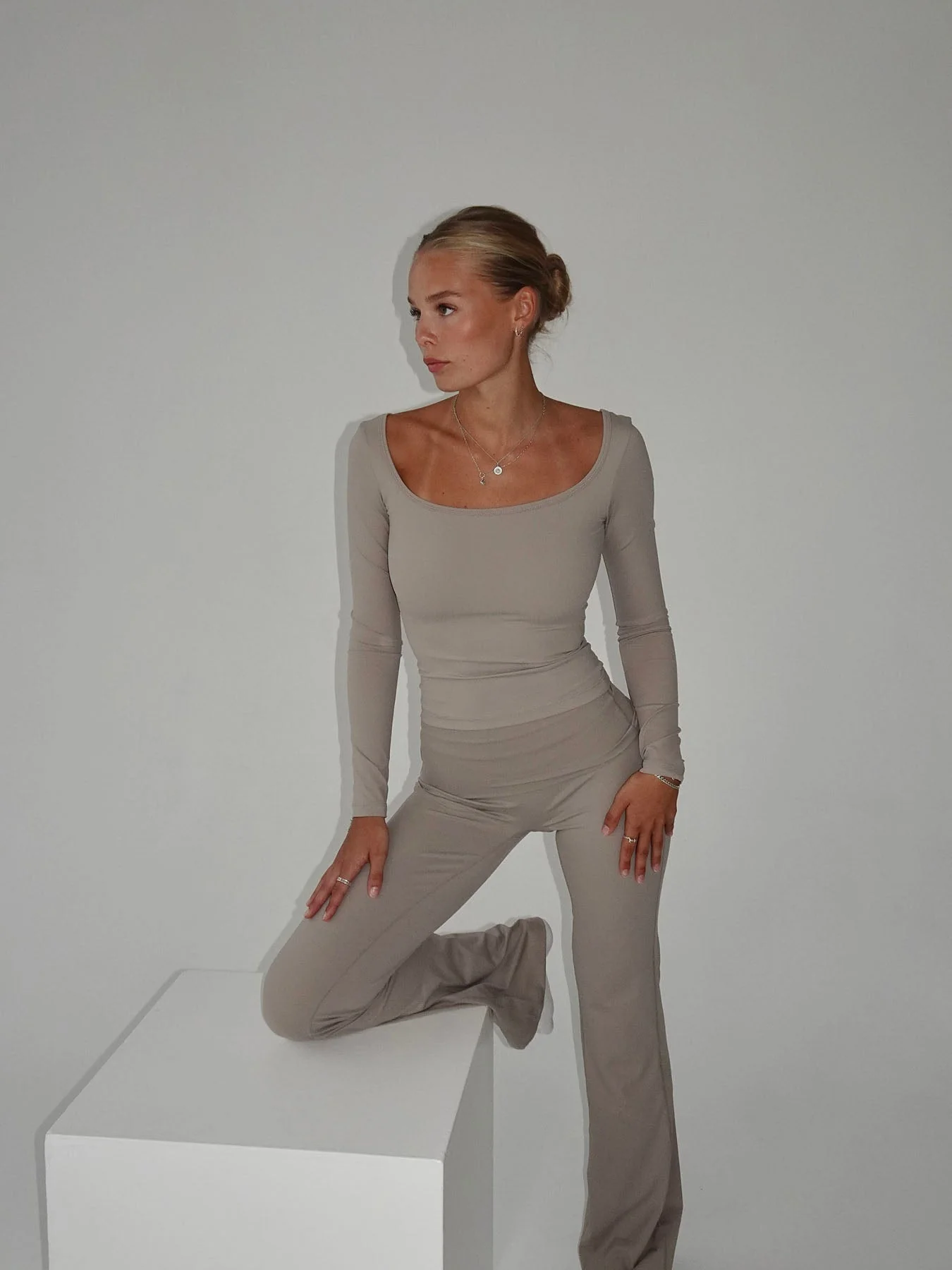 Clarity longsleeve blouse - Ash 8 Clarity longsleeve blouse - Ash
