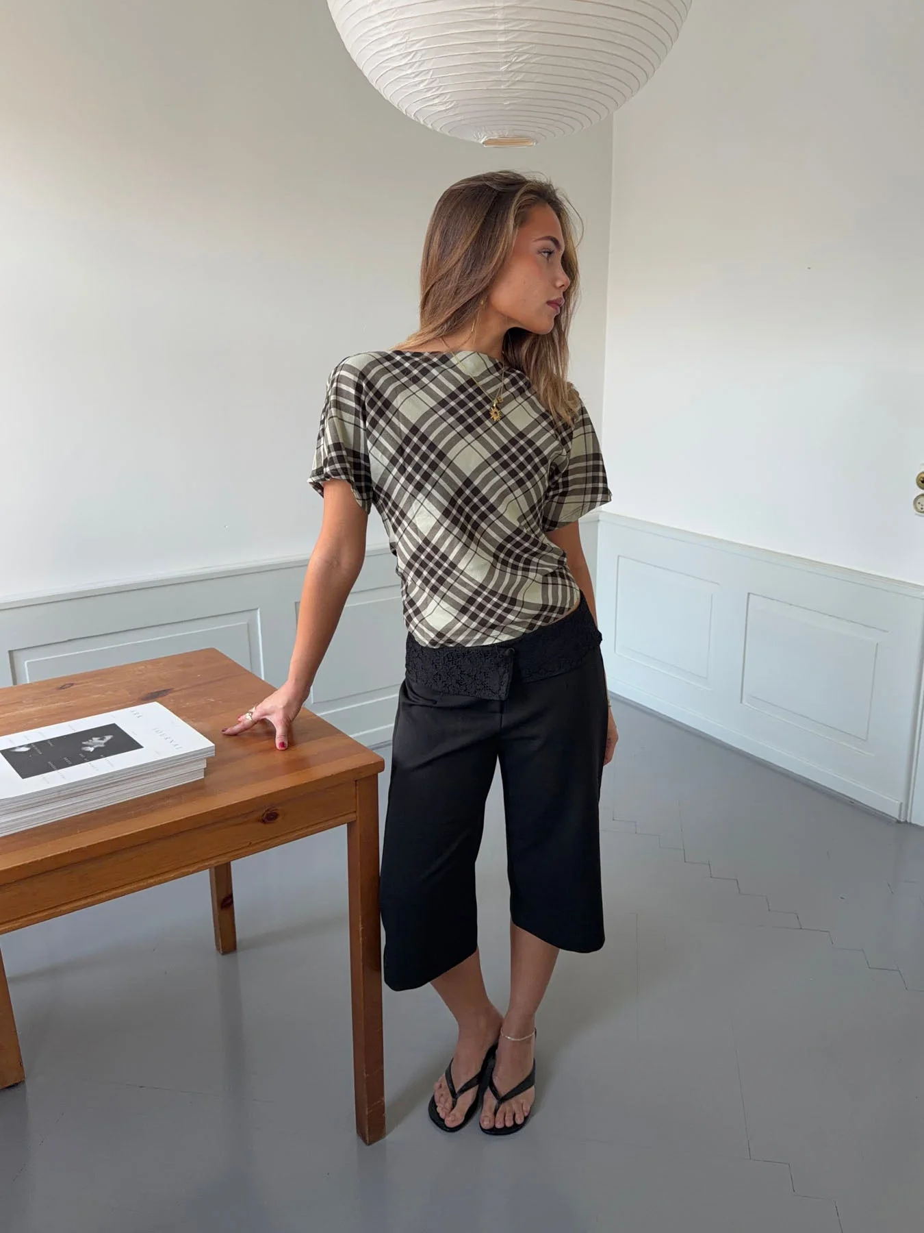 Ea checkered top with open back - Brown/green 10 Ea checkered top with open back - Brown/green
