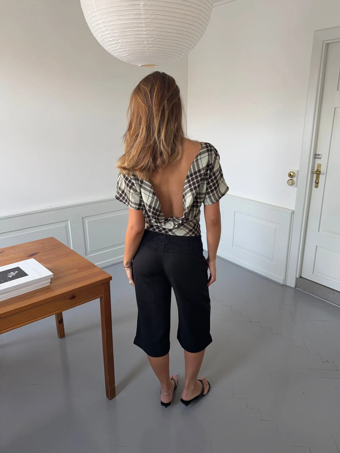 Ea checkered top with open back - Brown/green 12 Ea checkered top with open back - Brown/green