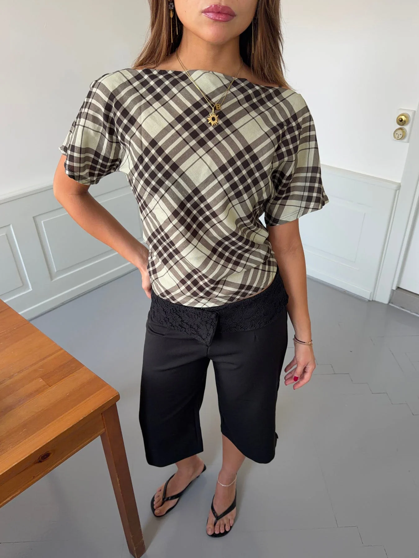Ea checkered top with open back - Brown/green 13 Ea checkered top with open back - Brown/green
