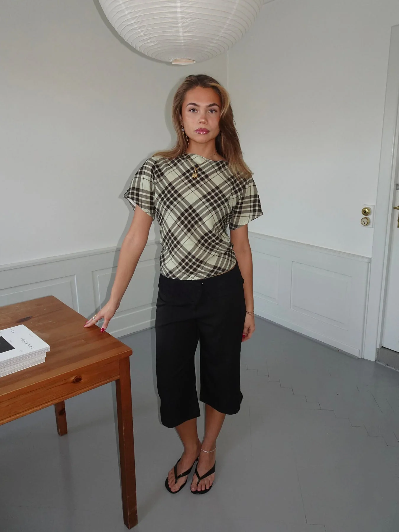 Ea checkered top with open back - Brown/green 5 Ea checkered top with open back - Brown/green