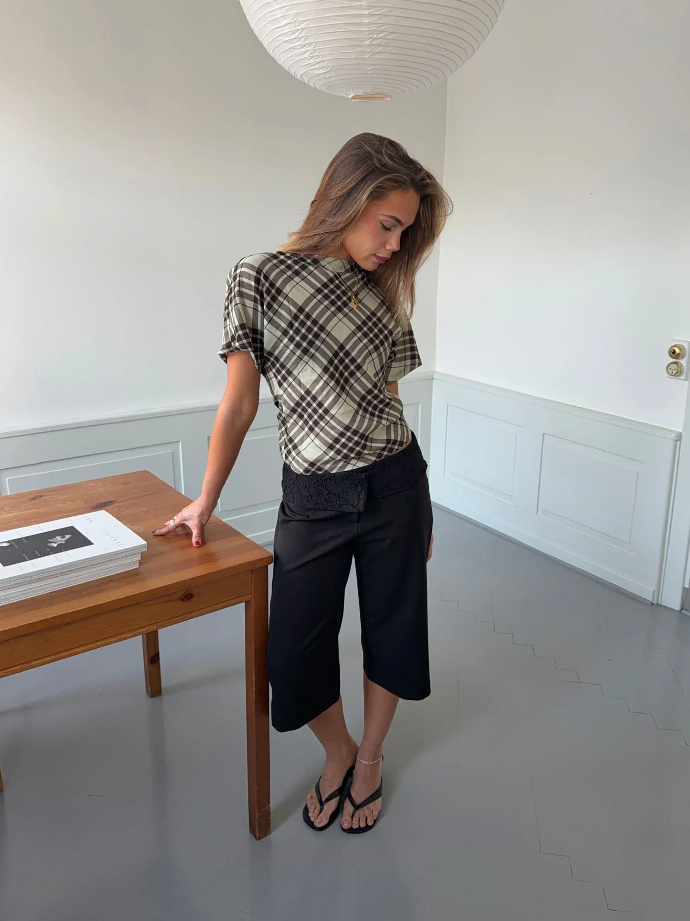 Ea checkered top with open back - Brown/green 8 Ea checkered top with open back - Brown/green