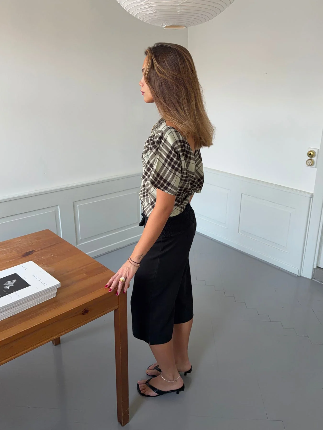 Ea checkered top with open back - Brown/green 9 Ea checkered top with open back - Brown/green