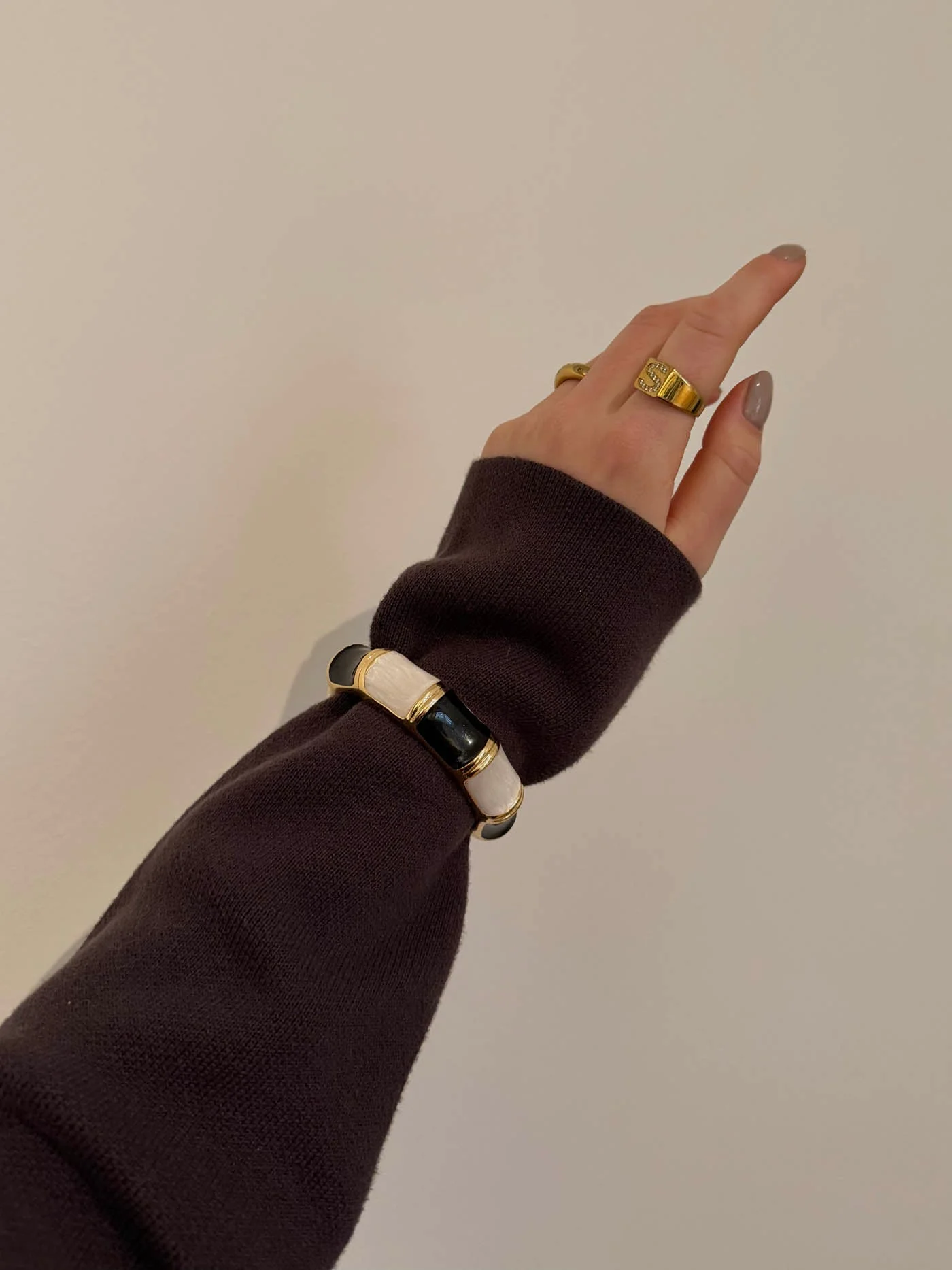 Ebony bracelet with stripes - Black/white