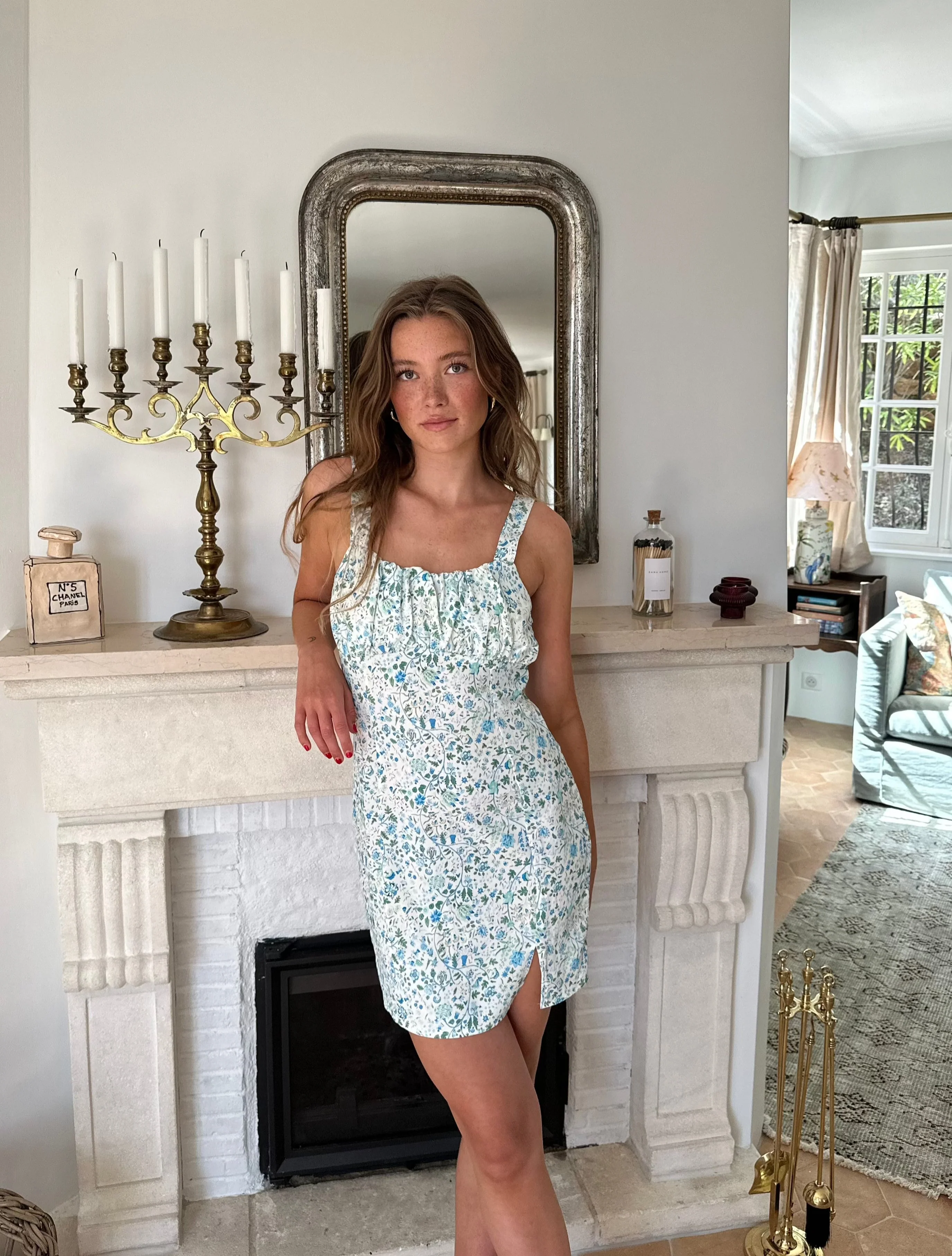 Elvalina dress with flowers - White/Blue 1 Elvalina dress with flowers - White/Blue