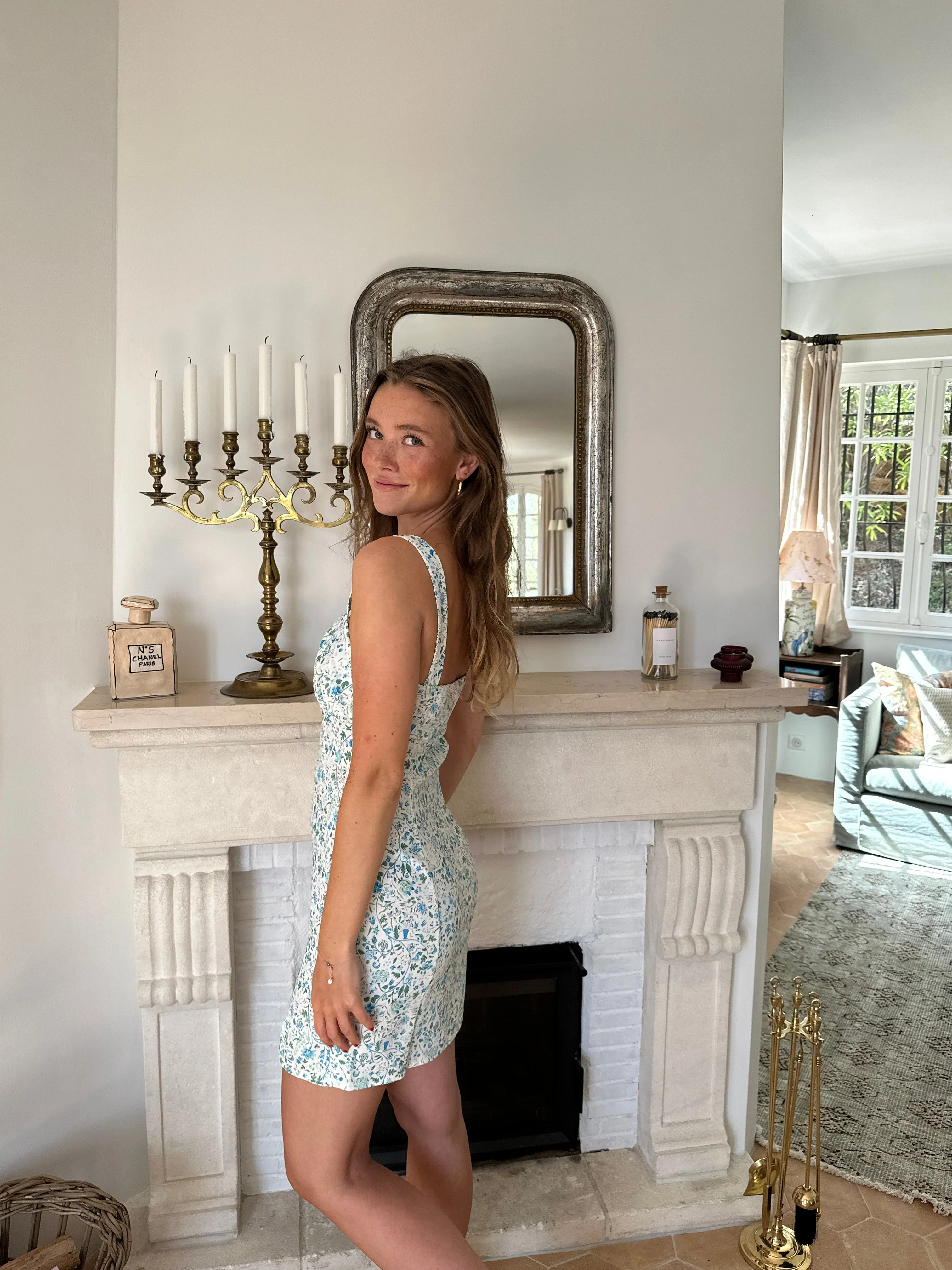 Elvalina dress with flowers - White/Blue 2 Elvalina dress with flowers - White/Blue
