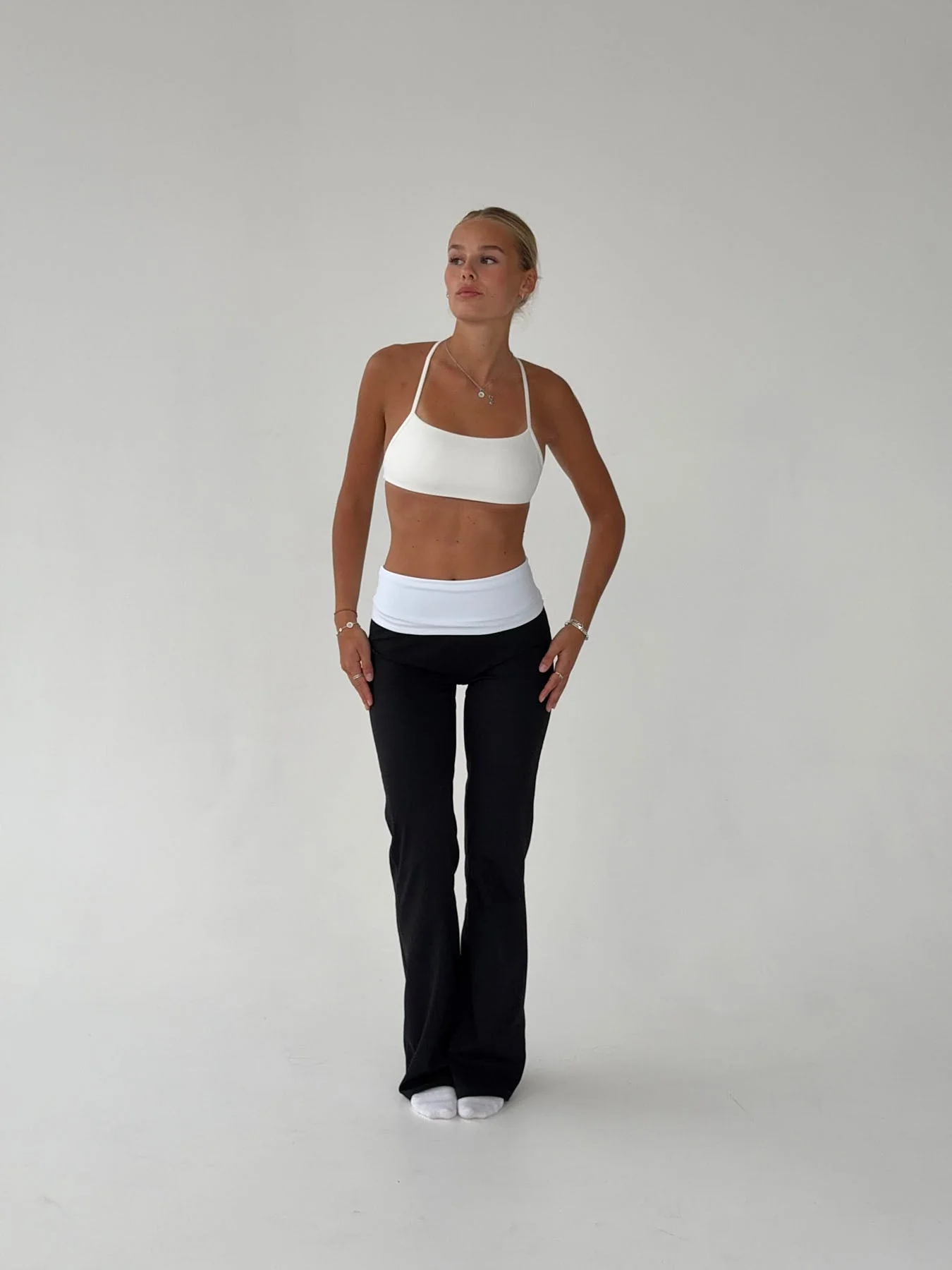 Essential folded yoga pants - Jet black/cloud 10 Essential folded yoga pants - Jet black/cloud