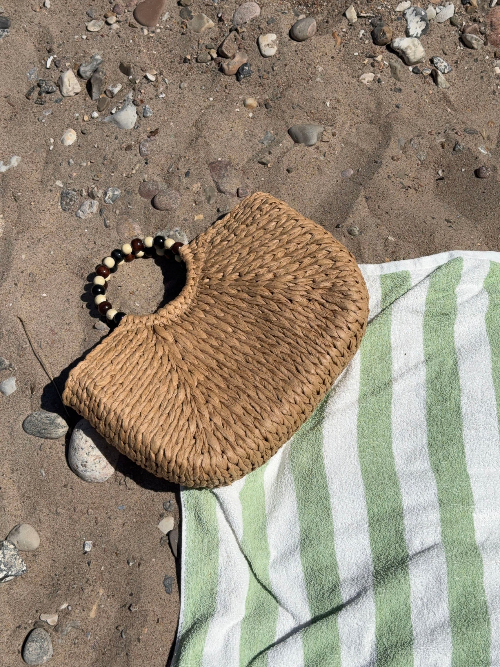 Trissino woven bag with beaded handle – Beige/black 2 Trissino woven bag with beaded handle – Beige/black