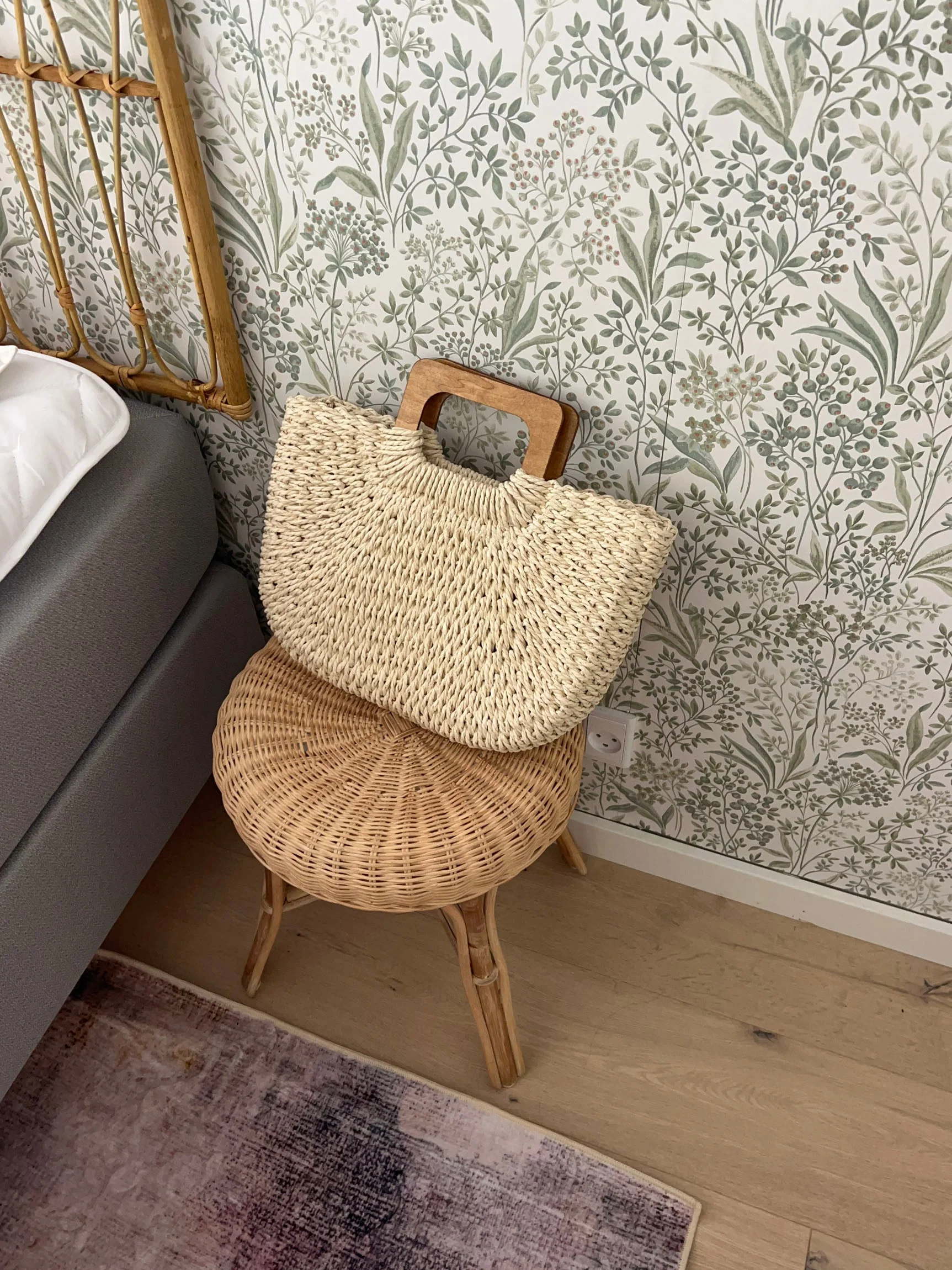 Mascali woven straw bag with wooden handle – Beige 4 Mascali woven straw bag with wooden handle – Beige