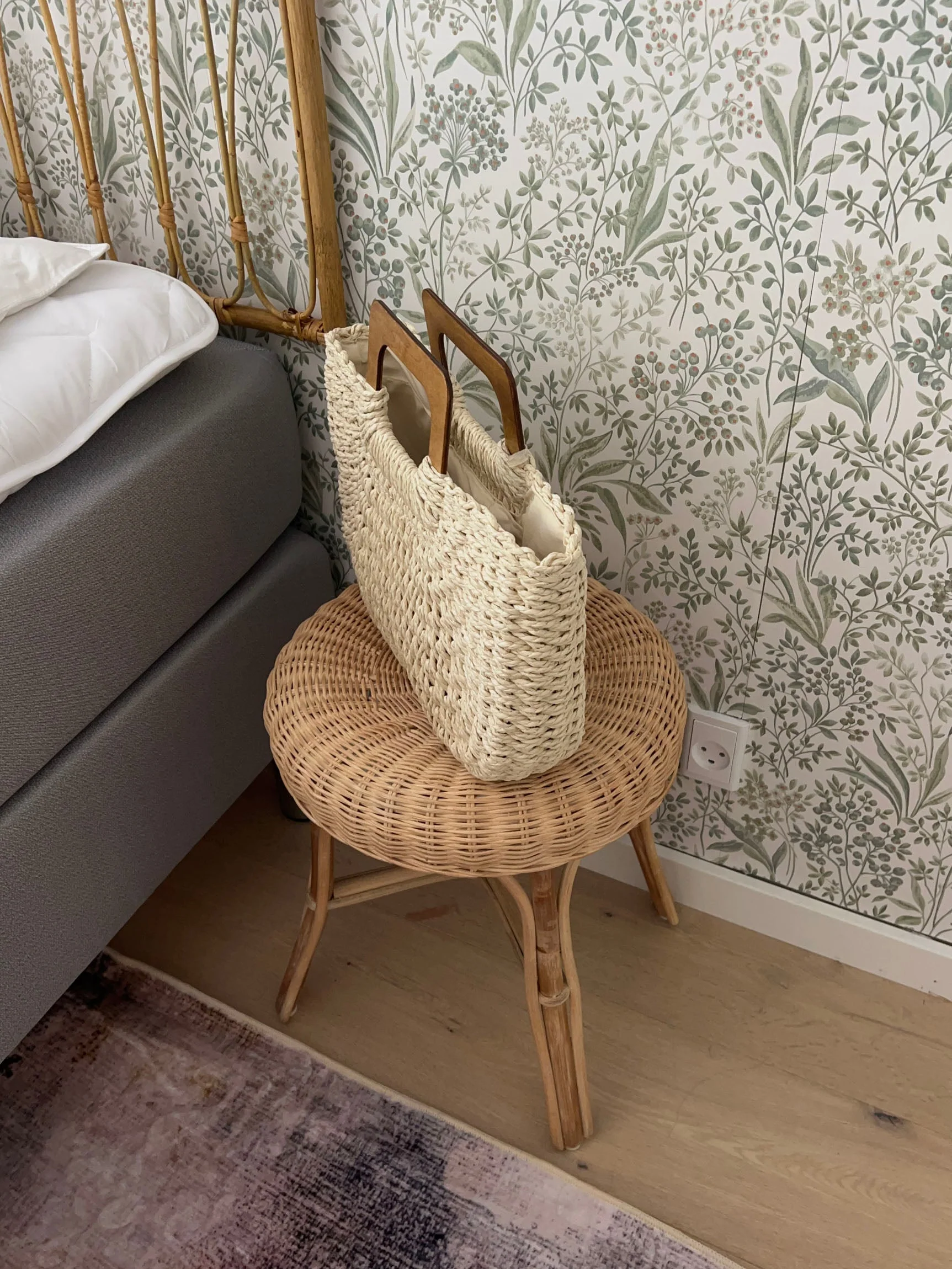 Mascali woven straw bag with wooden handle – Beige 6 Mascali woven straw bag with wooden handle – Beige