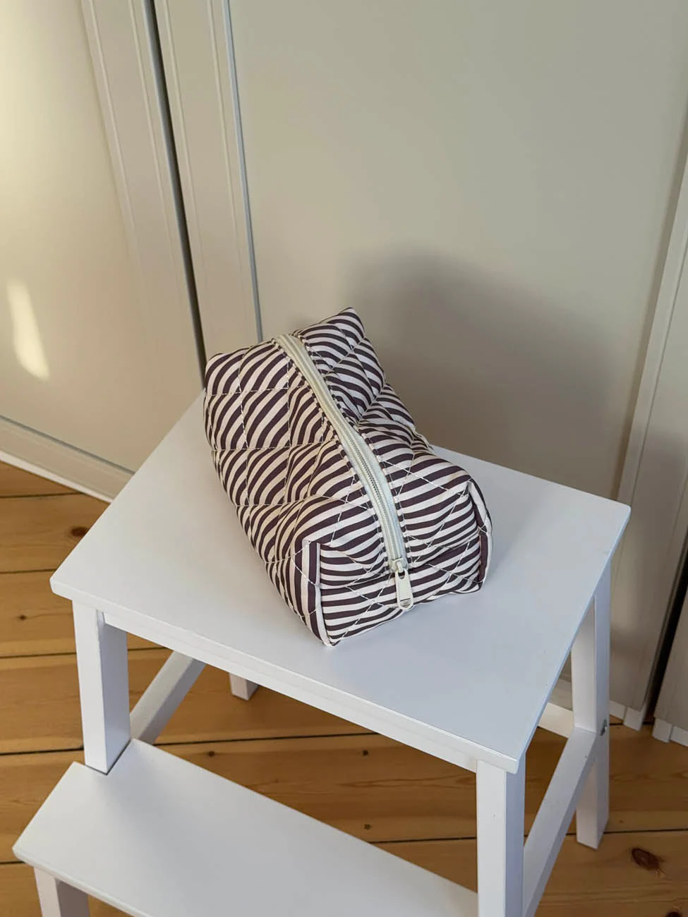 Honey large toiletry bag with stripes - Beige/brown 4 Honey large toiletry bag with stripes - Beige/brown