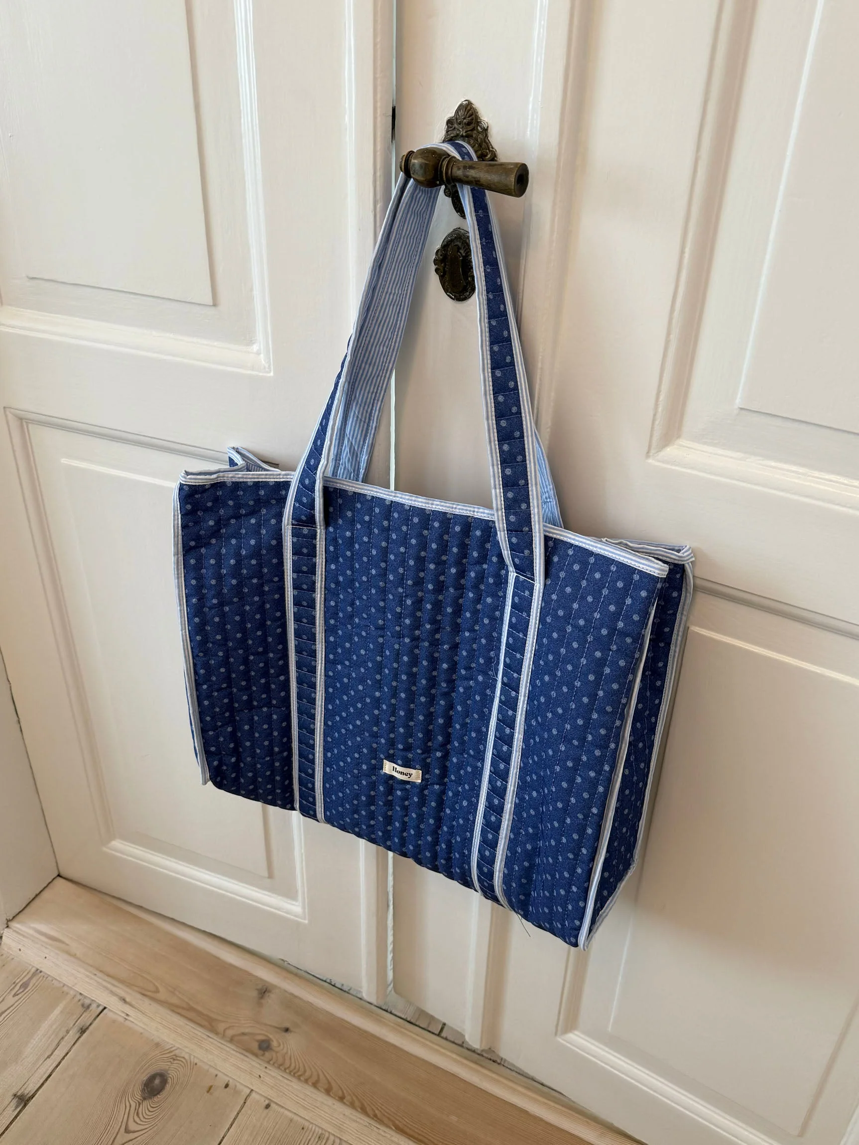 Honey tote with dots – Blue/white 7 Honey tote with dots – Blue/white