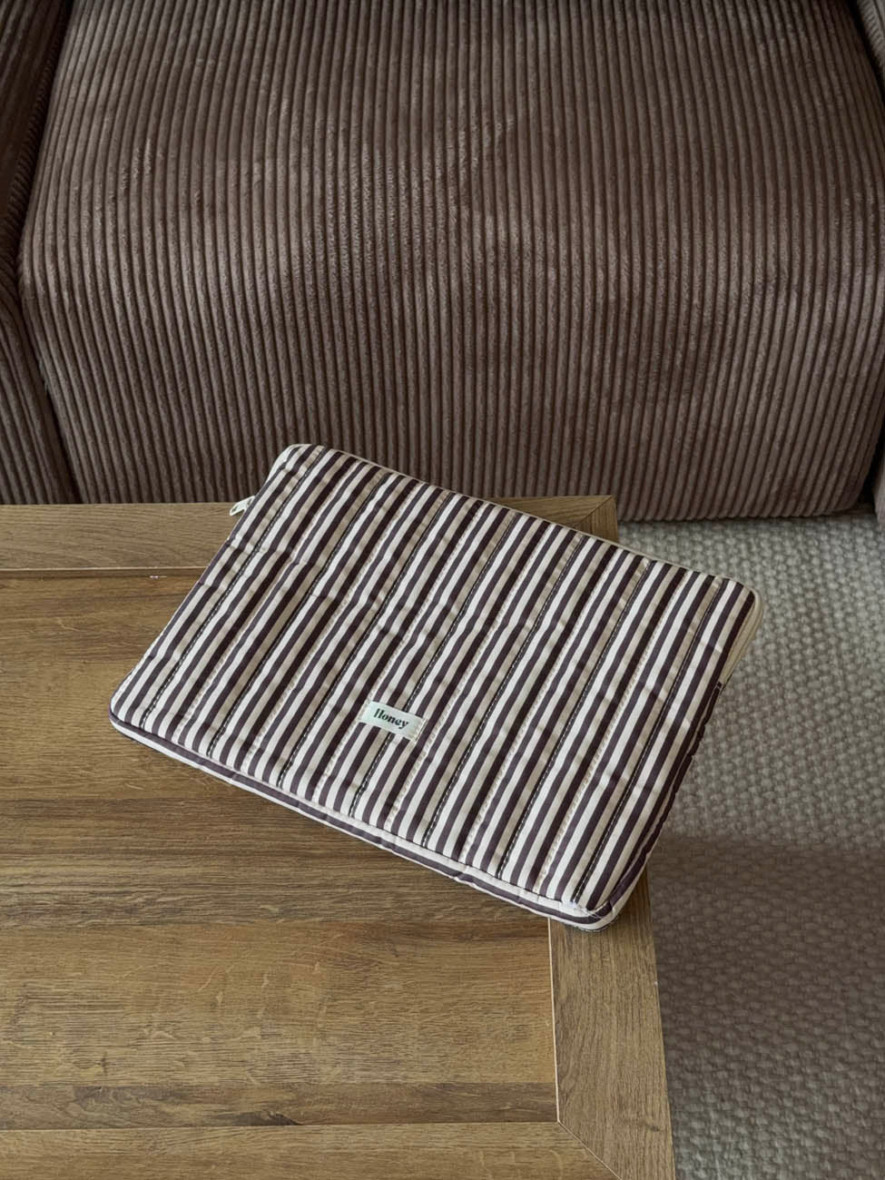 Honey computer sleeve with stripes - Beige/brown 5 Honey computer sleeve with stripes - Beige/brown