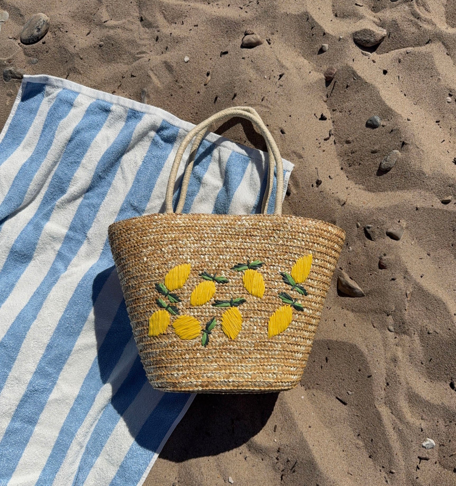 Terlizzi woven straw bag with lemon embroidery – Beige/yellow 1 Terlizzi woven straw bag with lemon embroidery – Beige/yellow