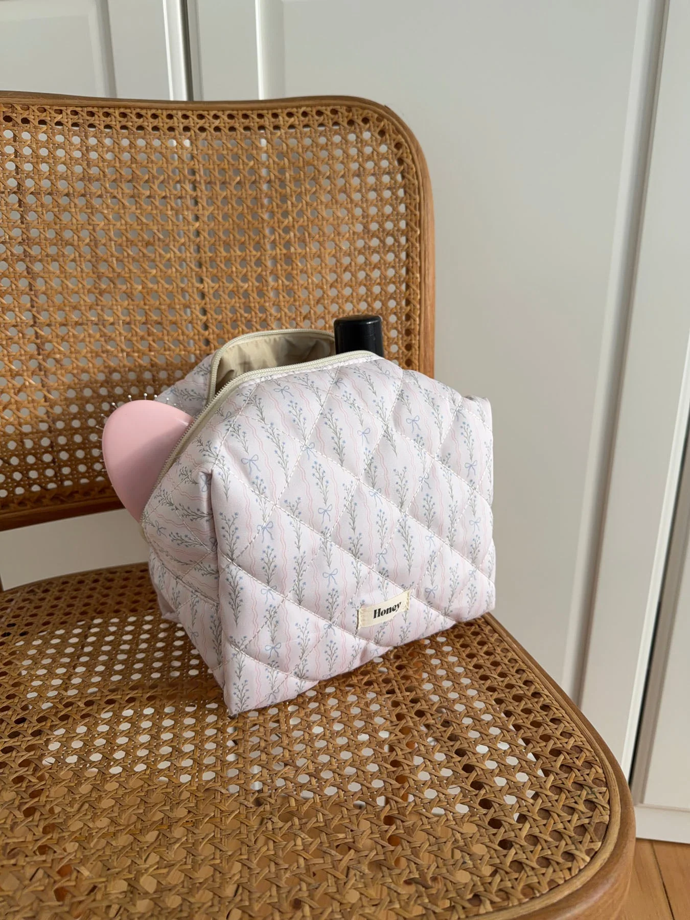 Honey large toiletry bag with pattern - Off white 2 Honey large toiletry bag with pattern - Off white