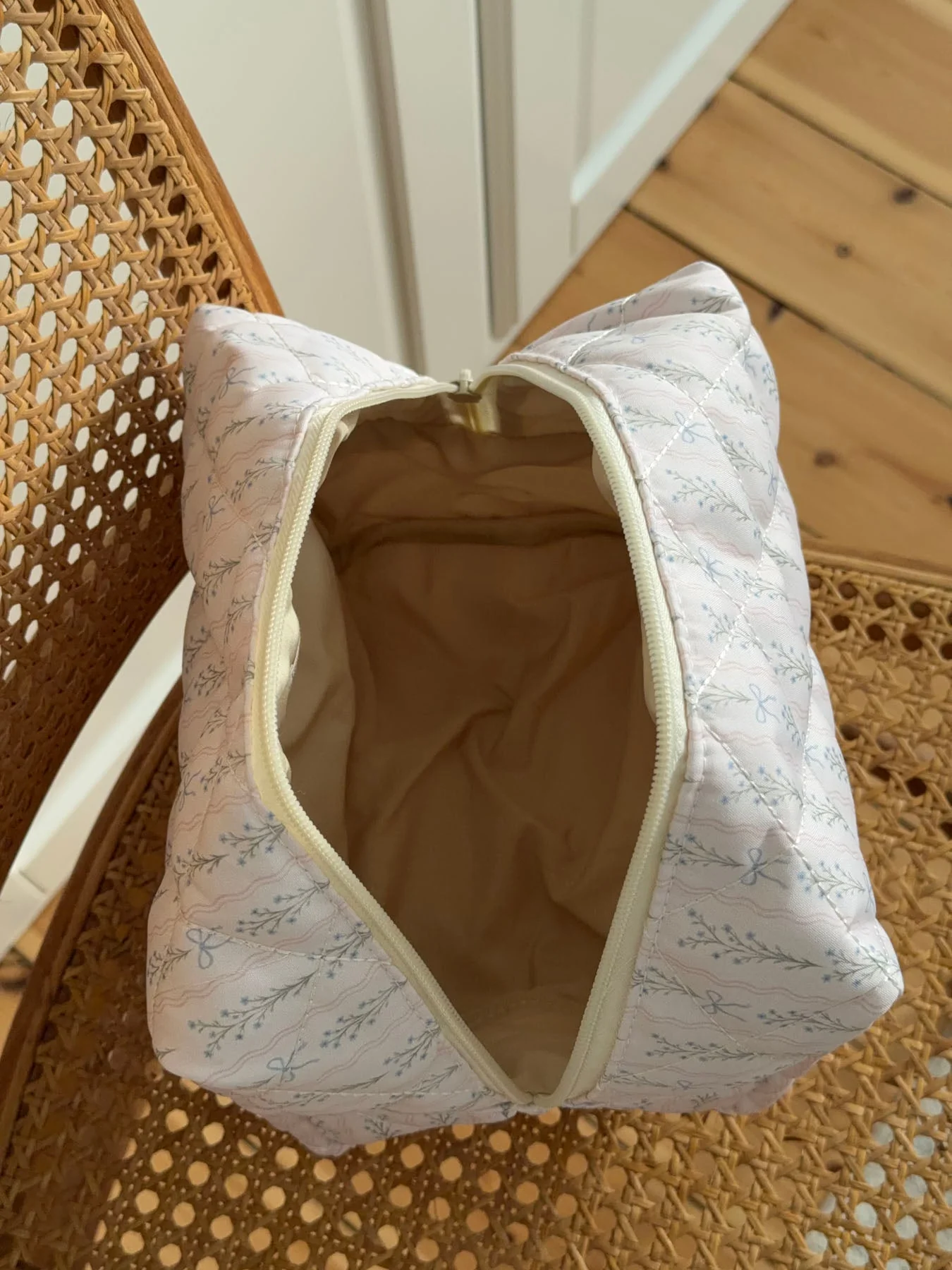 Honey large toiletry bag with pattern - Off white 4 Honey large toiletry bag with pattern - Off white