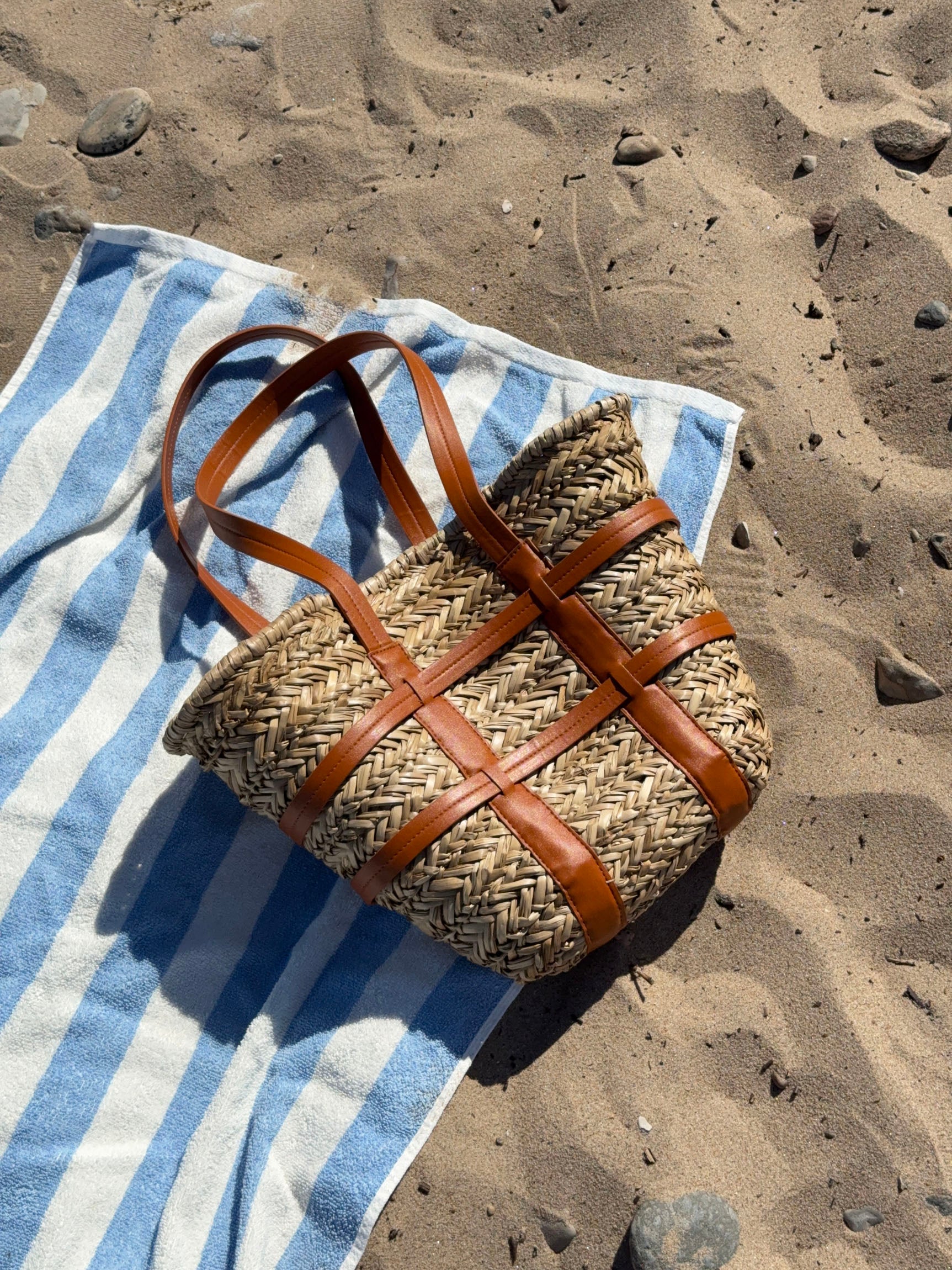Puglia woven straw bag with leather details – Beige/brown 3 Puglia woven straw bag with leather details – Beige/brown