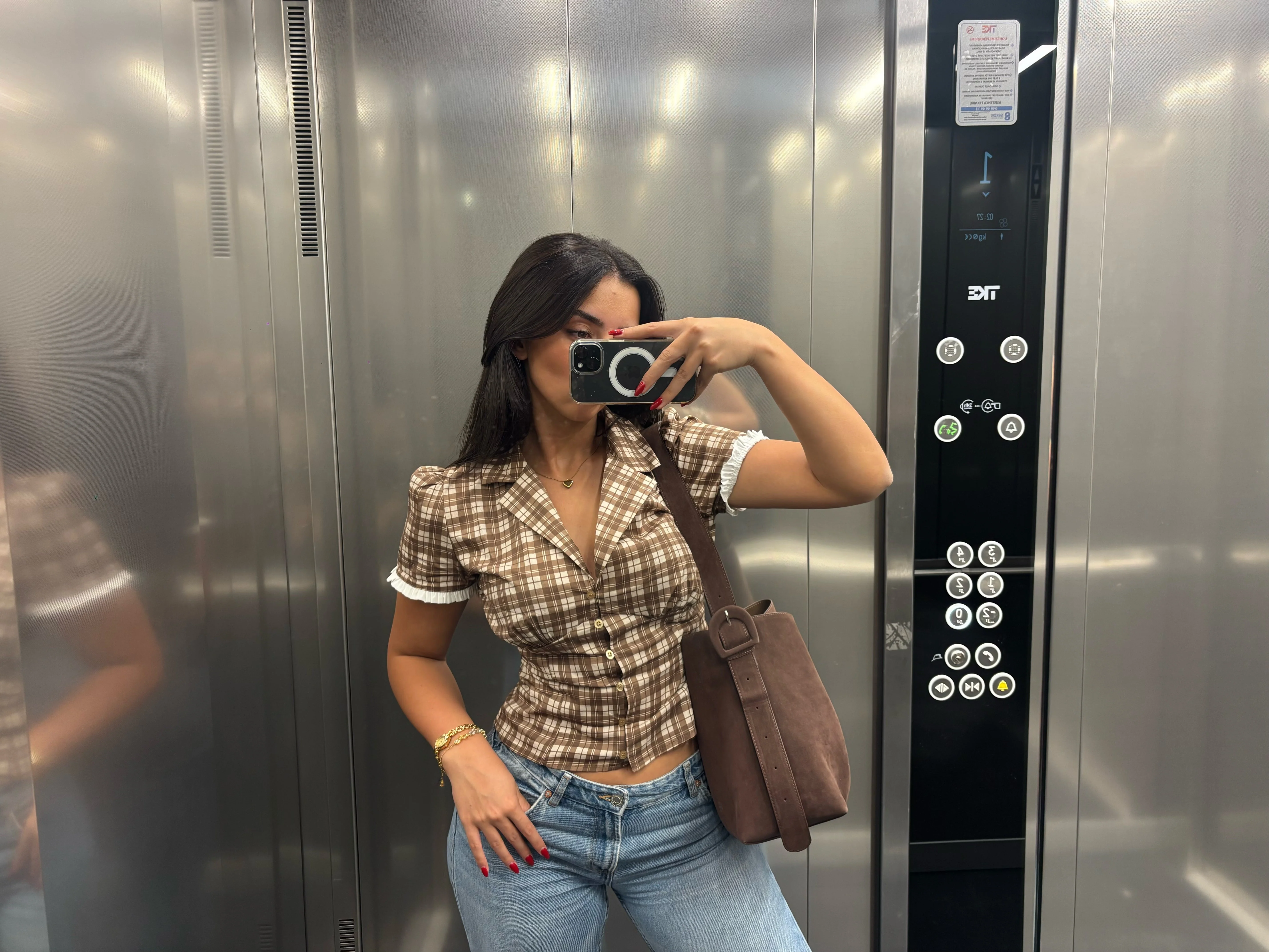 Kassandra fitted shirt with checkers – Brown/white 8 Kassandra fitted shirt with checkers – Brown/white