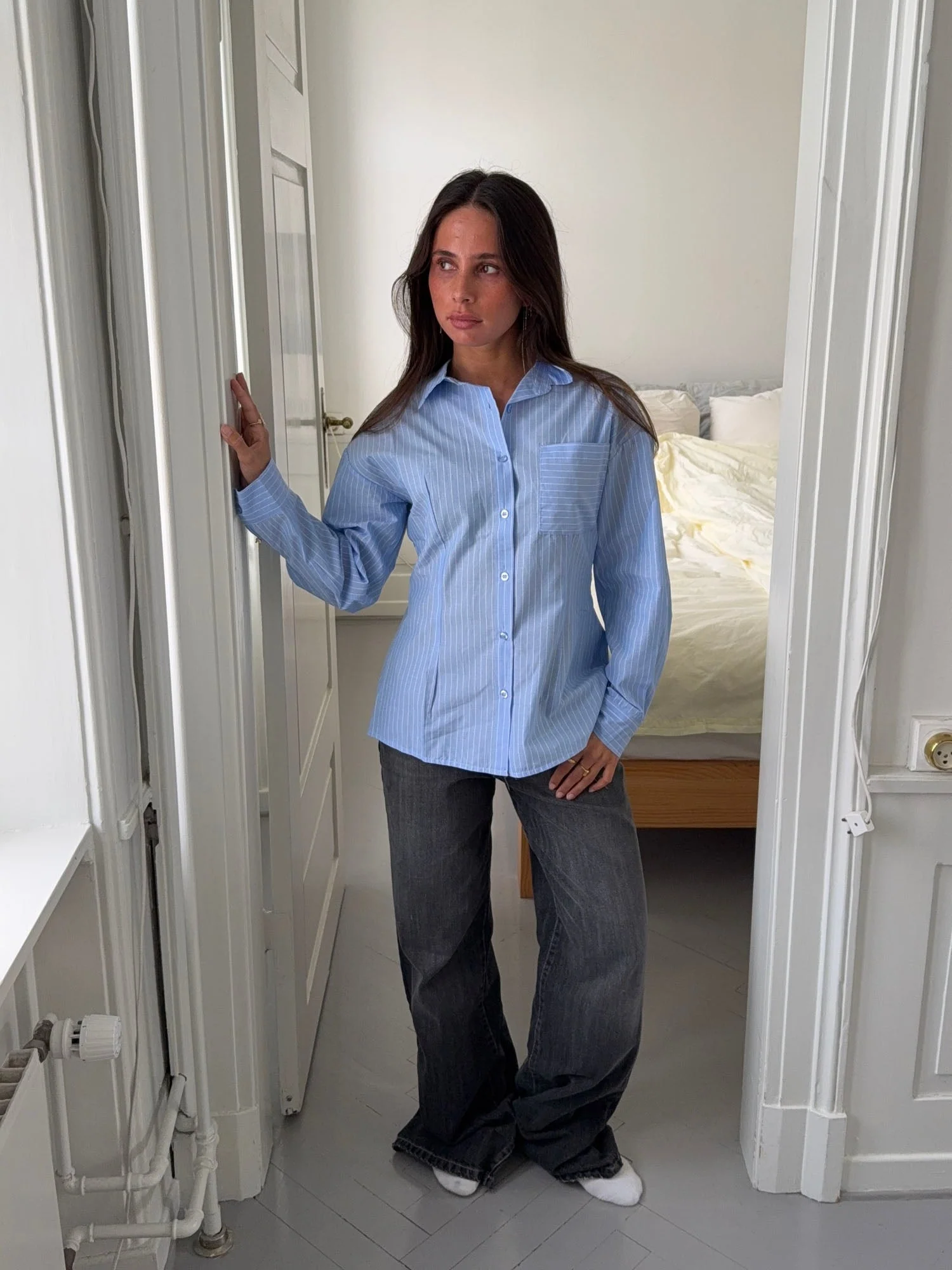 Estelle striped shirt with open back - Blue/white 2 Estelle striped shirt with open back - Blue/white