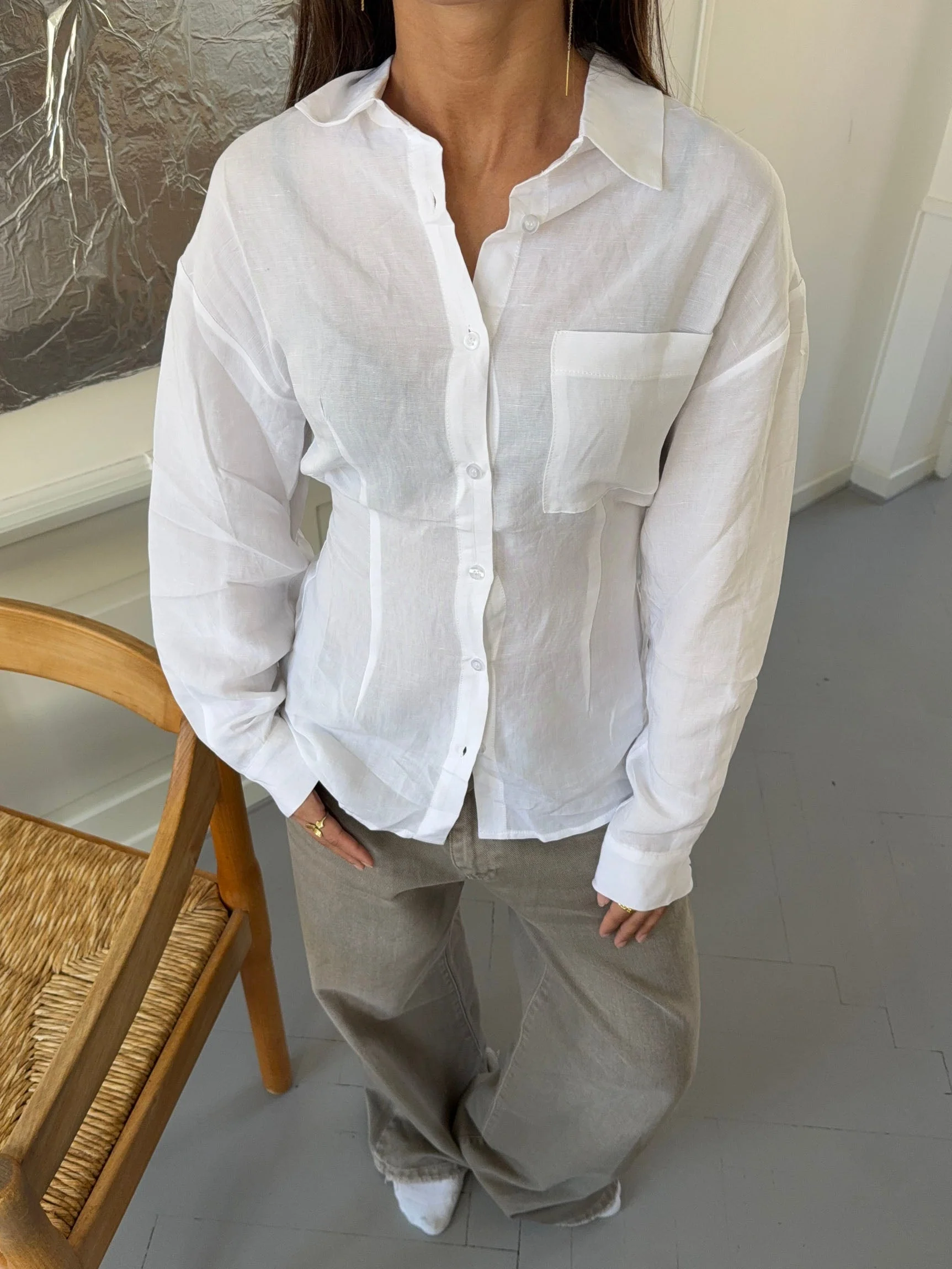 Jannie shirt with open back - White 3 Jannie shirt with open back - White