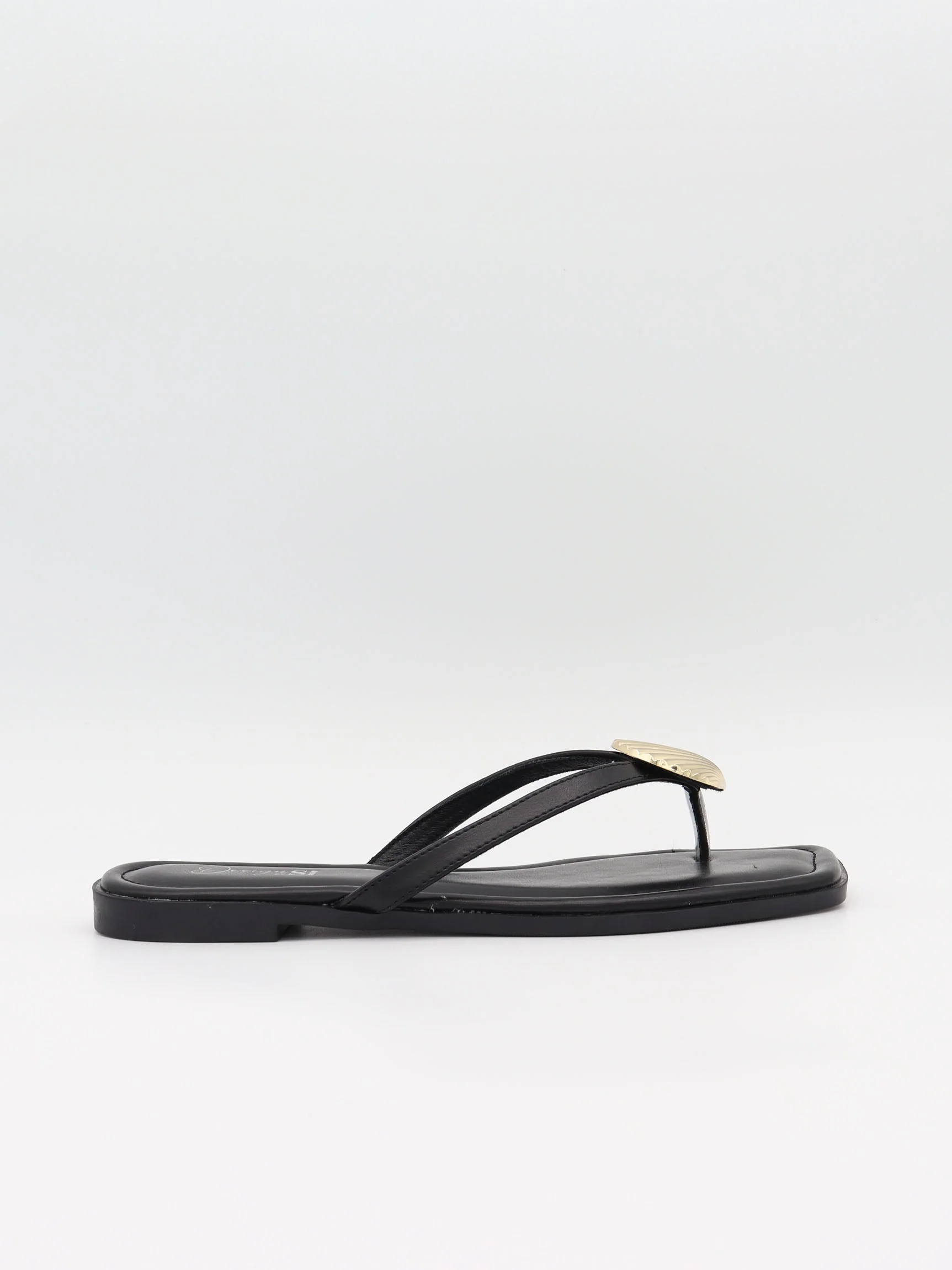 Trina sandals with shell detail – Black/gold