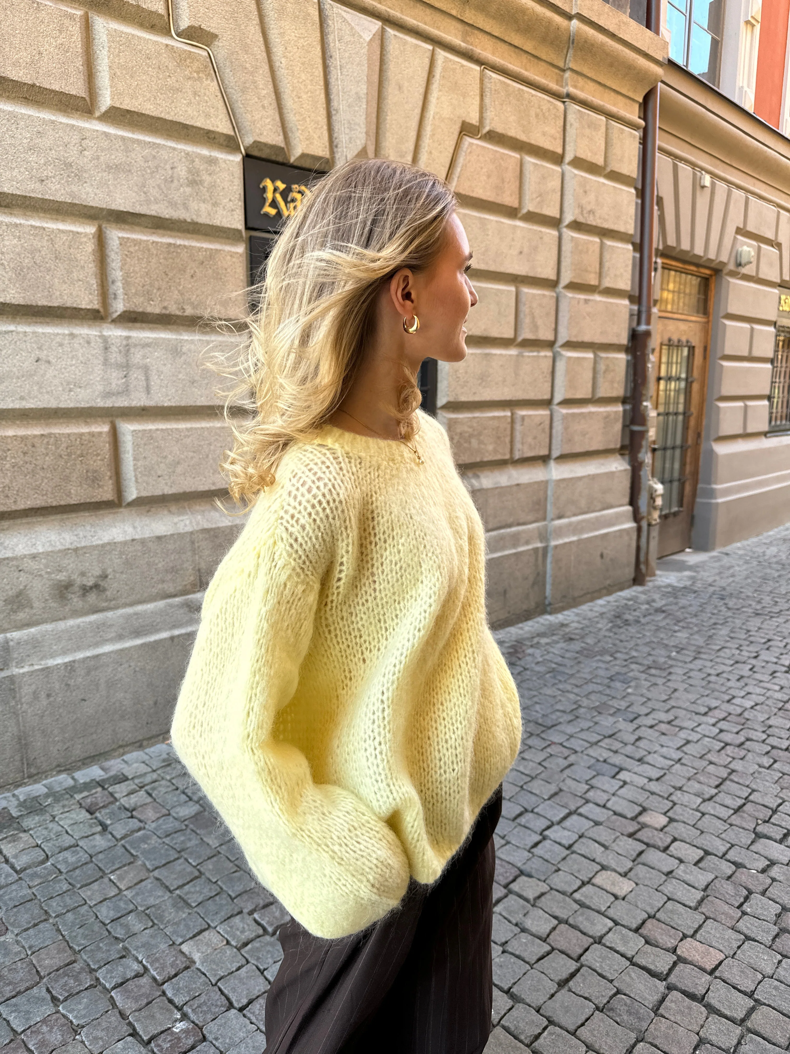 Genevieve oversized knit - Yellow 15 Genevieve oversized knit - Yellow