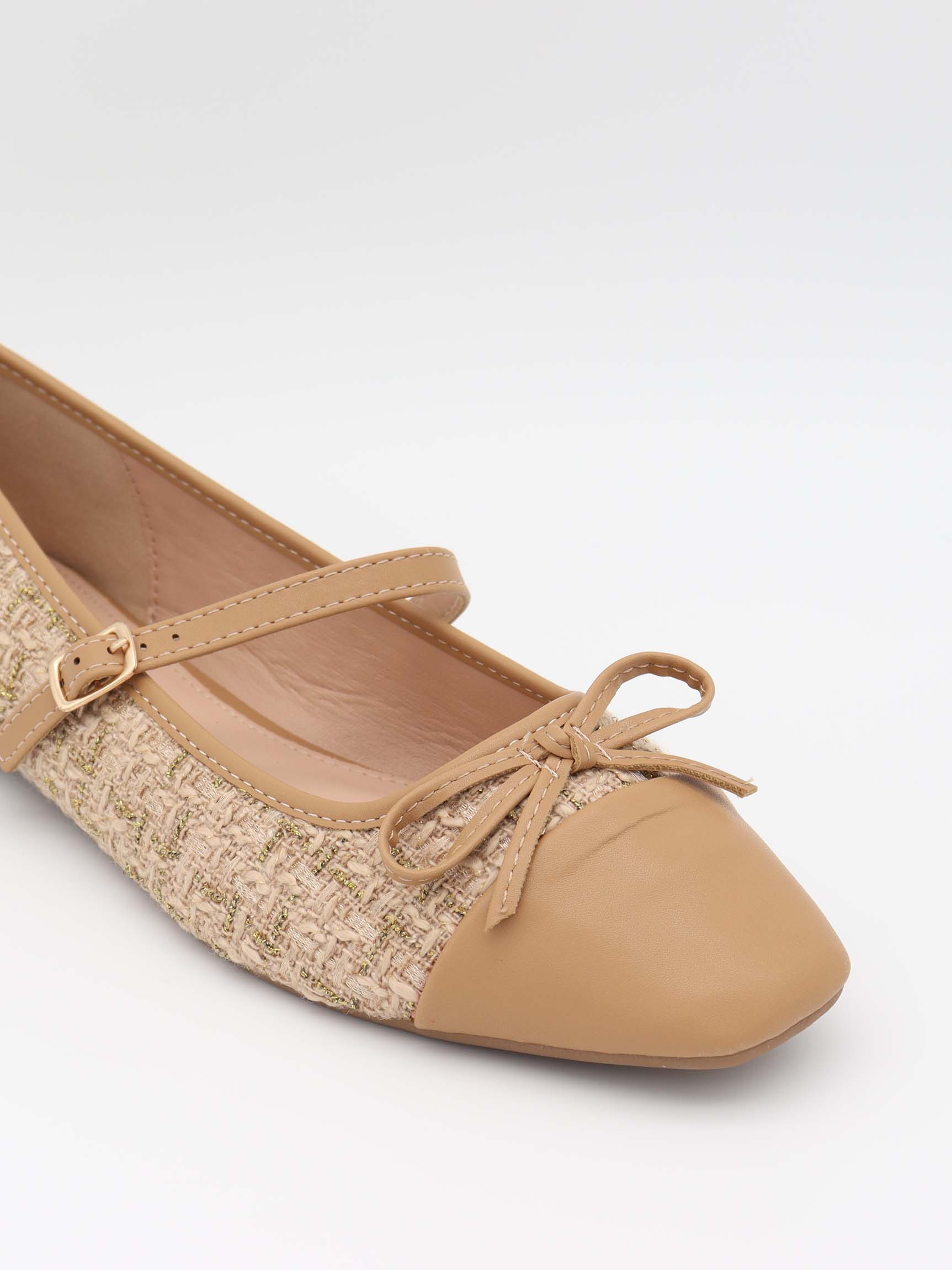 Cassadrina ballerinas with detailing – Beige 3 Cassadrina ballerinas with detailing – Beige